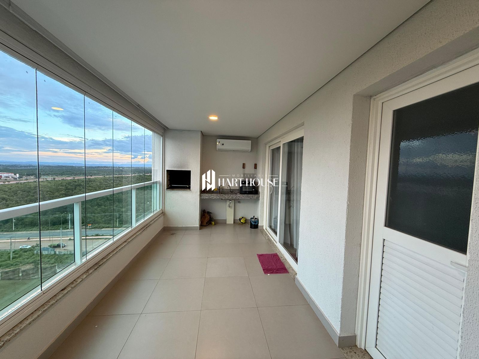 Apartamento com 2 Dormitórios para alugar, 138 m² por R$ 5.900,00 Apartamento com 2 Dormitórios para alugar, 138 m² por R$ 5.900,00