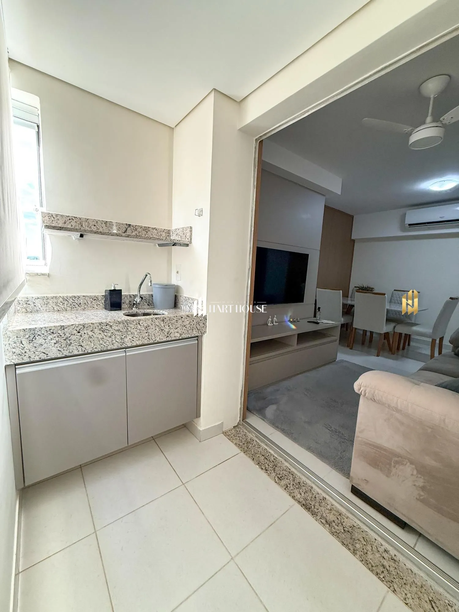 Apartamento com 2 Dormitórios à venda, 64 m² por R$ 570.000,00 Apartamento com 2 Dormitórios à venda, 64 m² por R$ 570.000,00