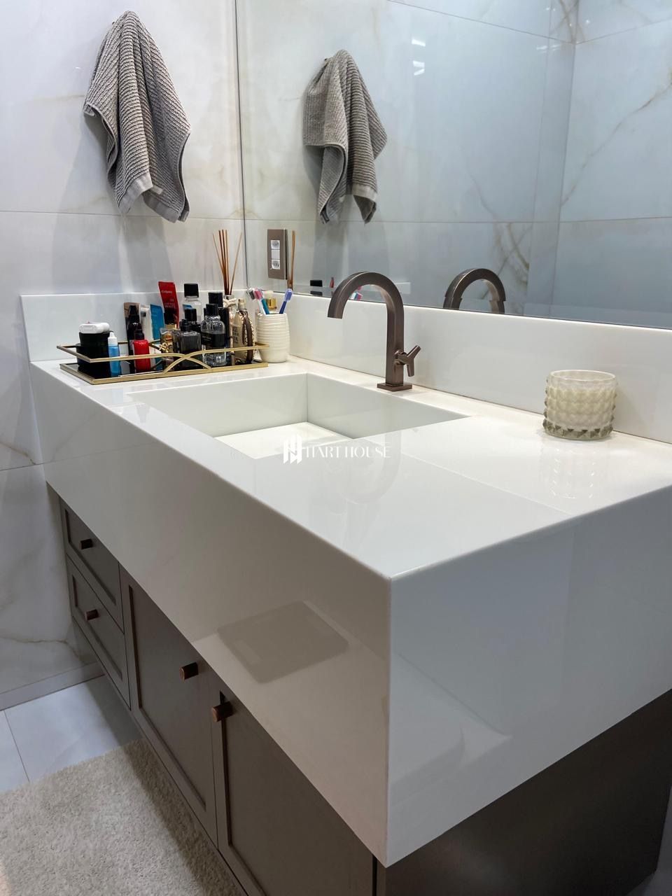 Casa em condomínio com 3 Dormitórios à venda, 220 m² por R$ 910.000,00 Casa em condomínio com 3 Dormitórios à venda, 220 m² por R$ 910.000,00