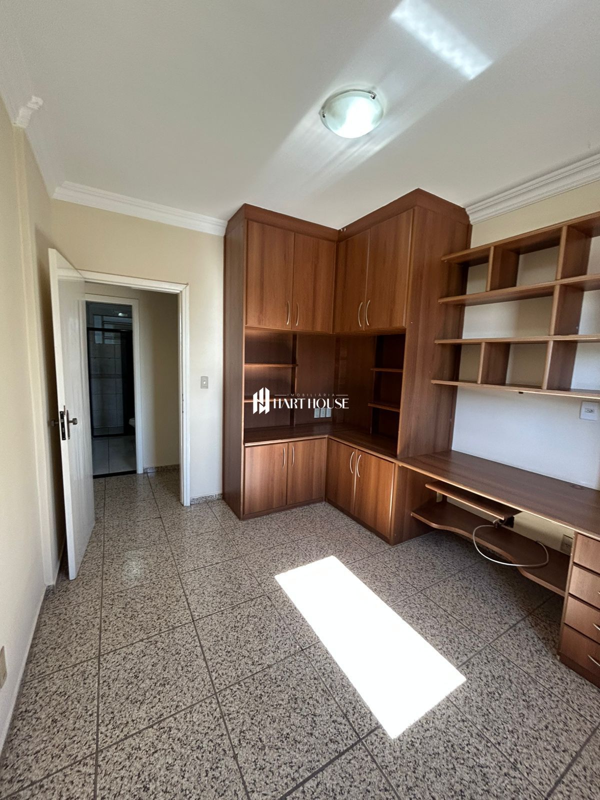 Apartamento com 4 Dormitórios para alugar, 143 m² por R$ 2.000,00 Apartamento com 4 Dormitórios para alugar, 143 m² por R$ 2.000,00