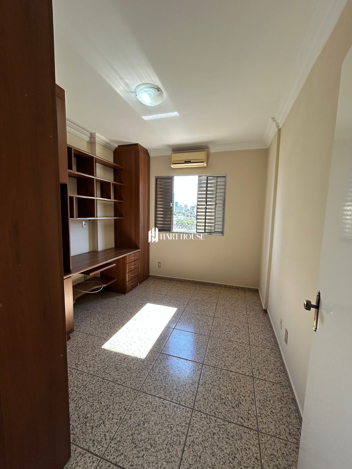 Apartamento com 4 Dormitórios para alugar, 143 m² por R$ 2.000,00 Apartamento com 4 Dormitórios para alugar, 143 m² por R$ 2.000,00