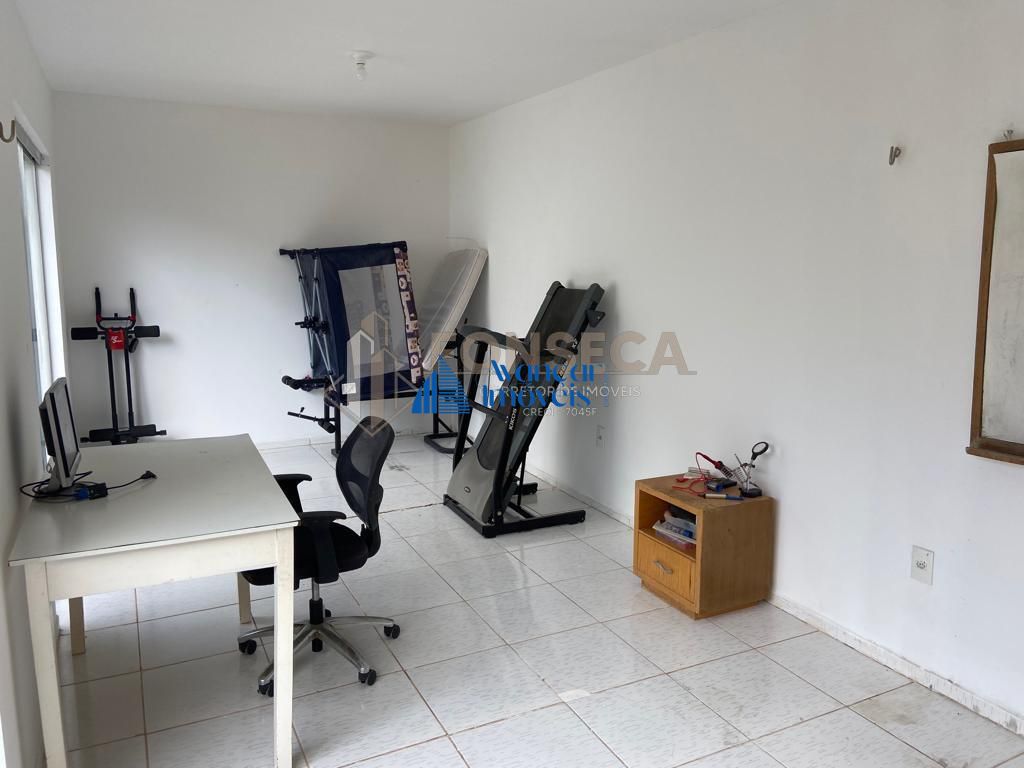 Casa à venda com 2 quartos, 300m² - Foto 4