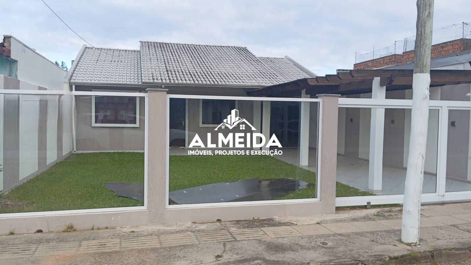CASA EM AREIAS BRANCAS SEMINOVA