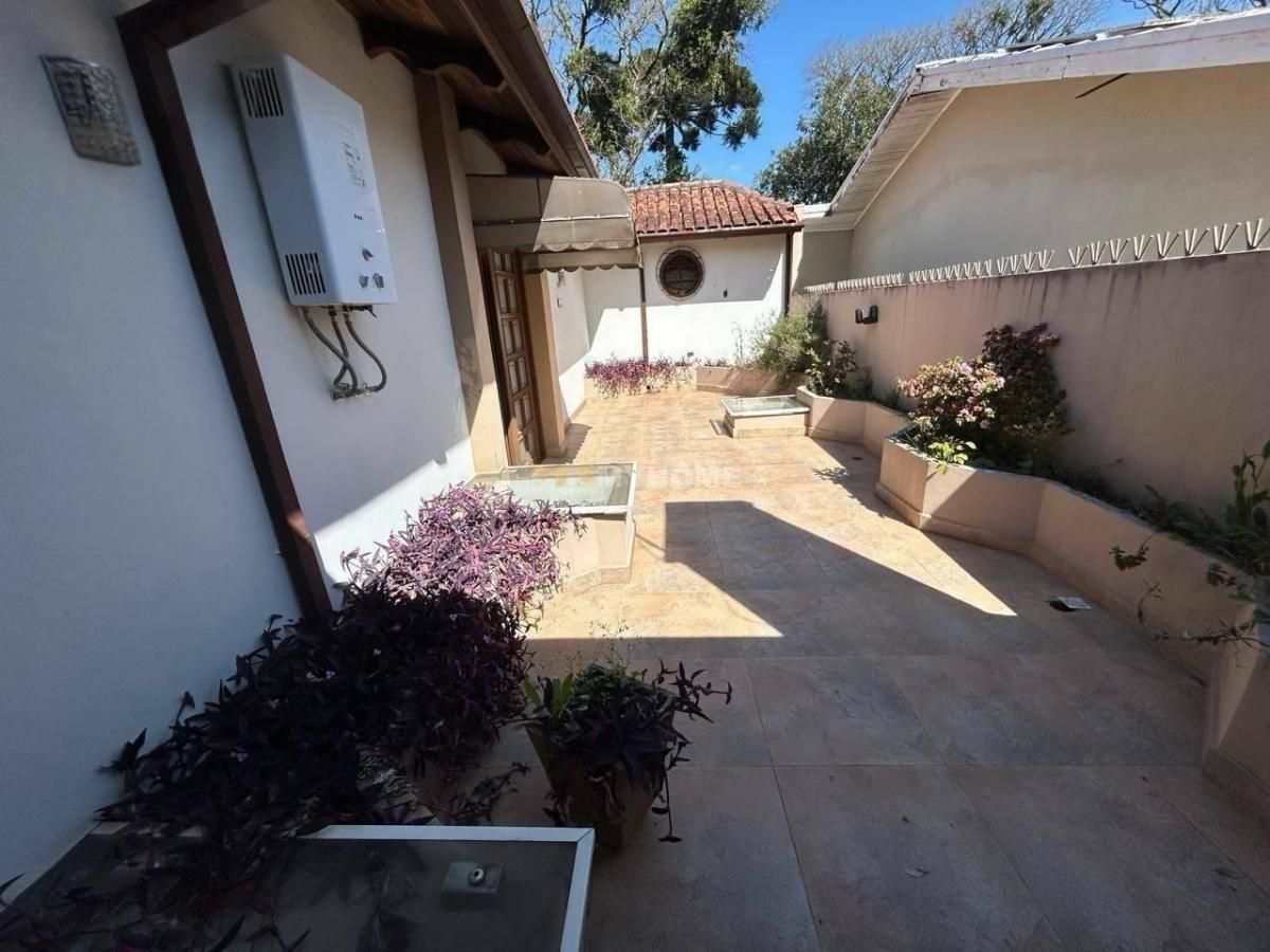 Casa com 4 Dormitórios à venda, 359 m² por R$ 1.550.000,00 Casa com 4 Dormitórios à venda, 359 m² por R$ 1.550.000,00