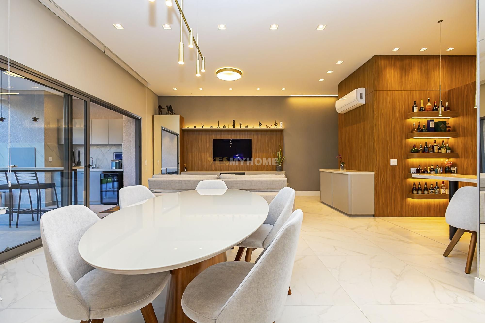 Garden Mobiliado no Alto da Glória | 330 m² | 3 Suítes | 4 Vagas