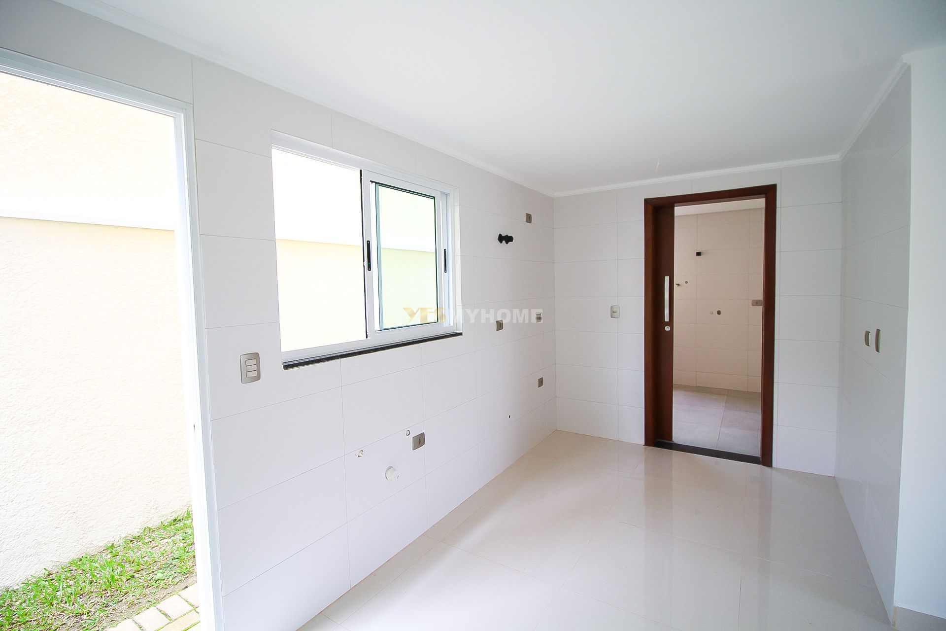 Sobrado com 3 Dormitórios à venda, 150 m² por R$ 1.050.000,00 Sobrado com 3 Dormitórios à venda, 150 m² por R$ 1.050.000,00