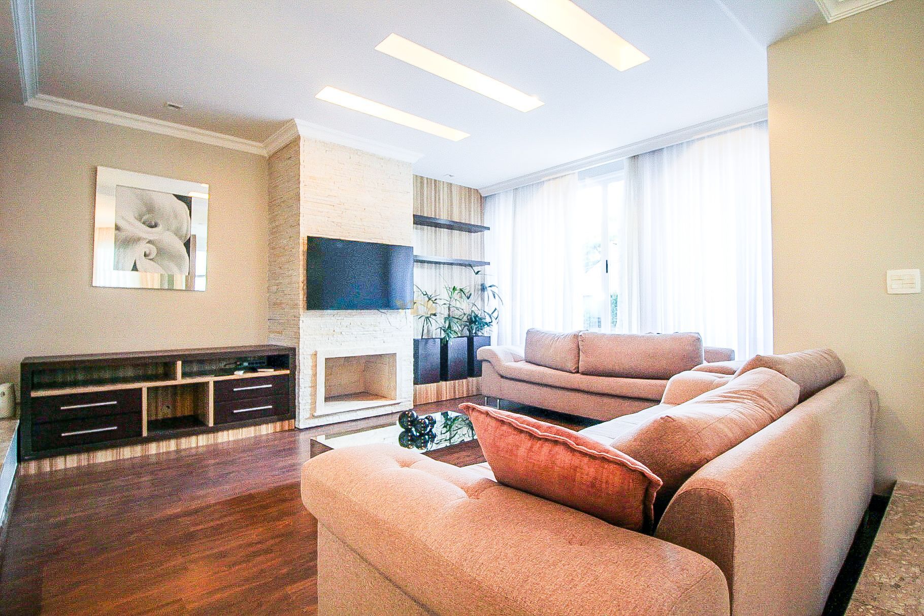 Casa em condomínio com 4 Dormitórios para alugar, 270 m² por R$ 15.900,00 Casa em condomínio com 4 Dormitórios para alugar, 270 m² por R$ 15.900,00