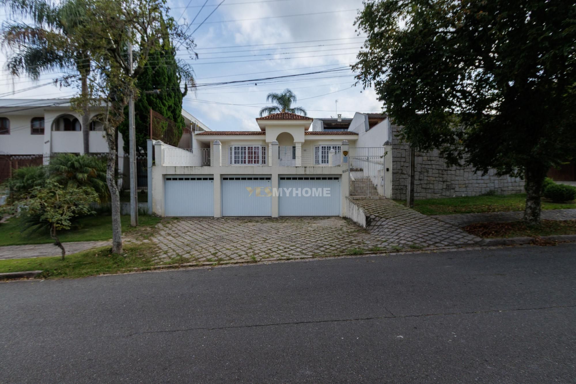 CASA 250m com terreno de 840m - aceita PERMUTA