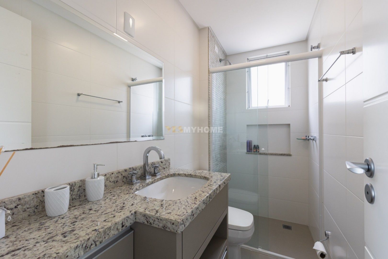 Apartamento com 2 Dormitórios à venda, 77 m² por R$ 870.000,00 Apartamento com 2 Dormitórios à venda, 77 m² por R$ 870.000,00
