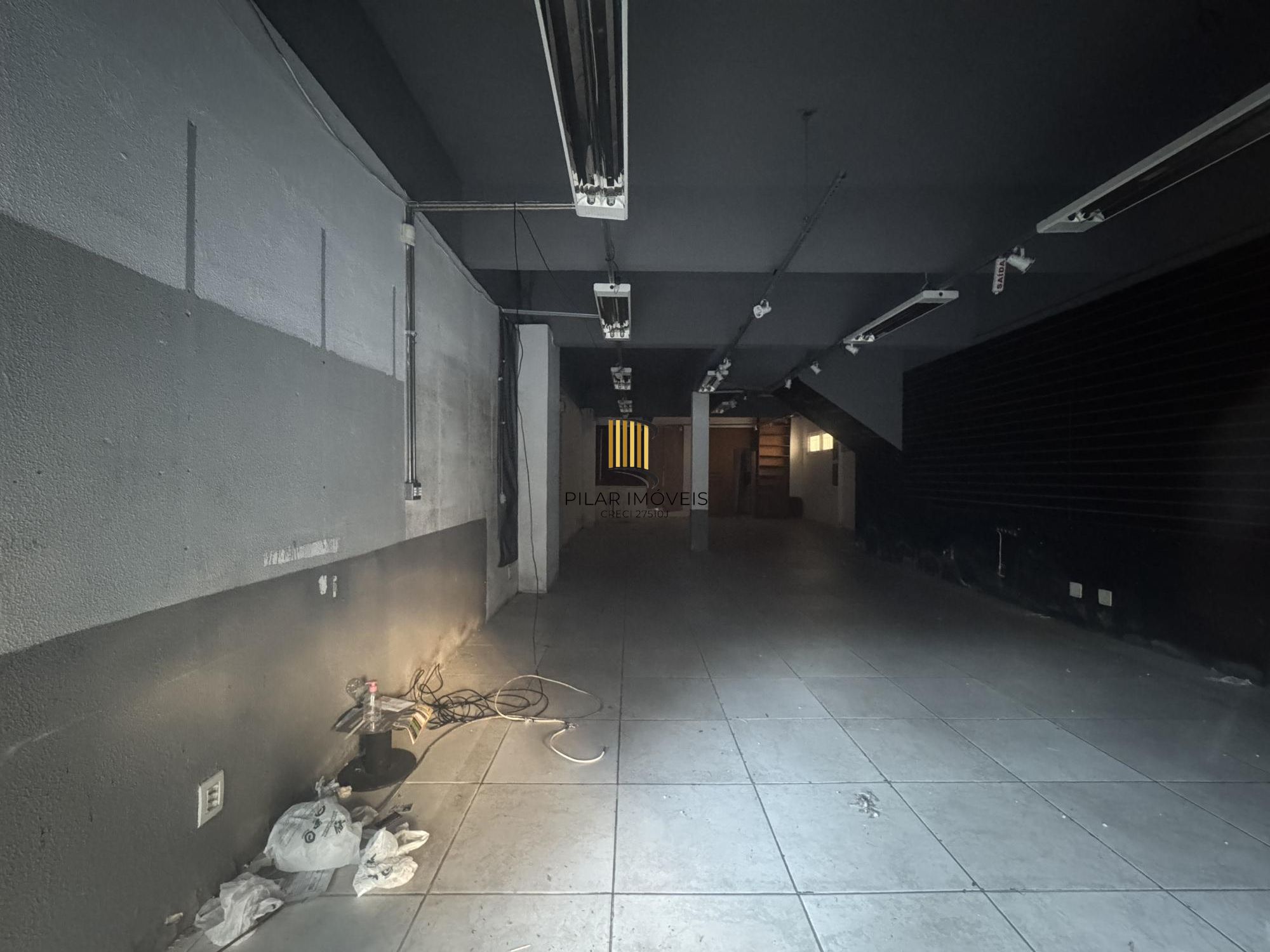 Loja comercial à venda, localizada no coração da Cidade Baixa, em Porto Alegre, RS  11x33