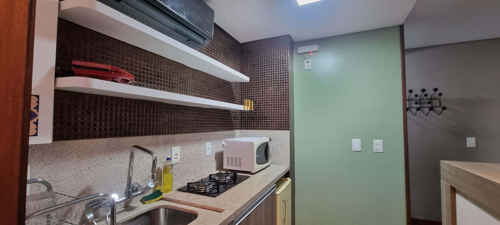 Apartamento tipo estúdio, mobiliado completo, no coração do Bairro Moinhos de Vento.