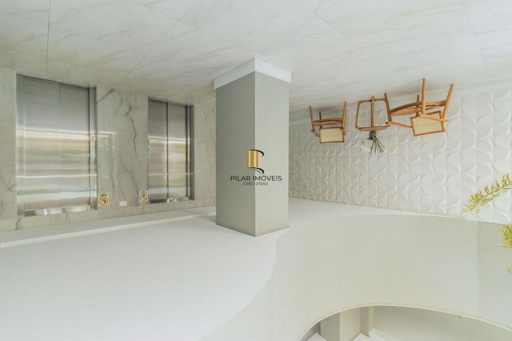 Apartamento com 03 suítes, 02 vagas de garagens individuais e escrituradas