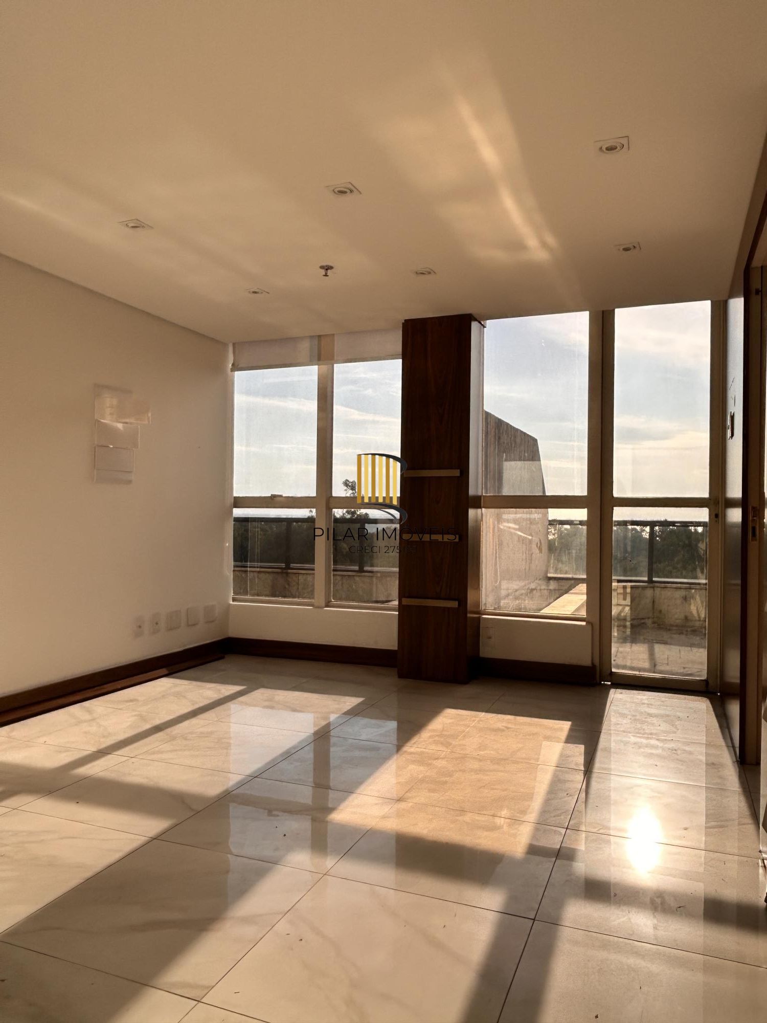 Consultório Médico na Mãe de Deus Center/Menino Deus