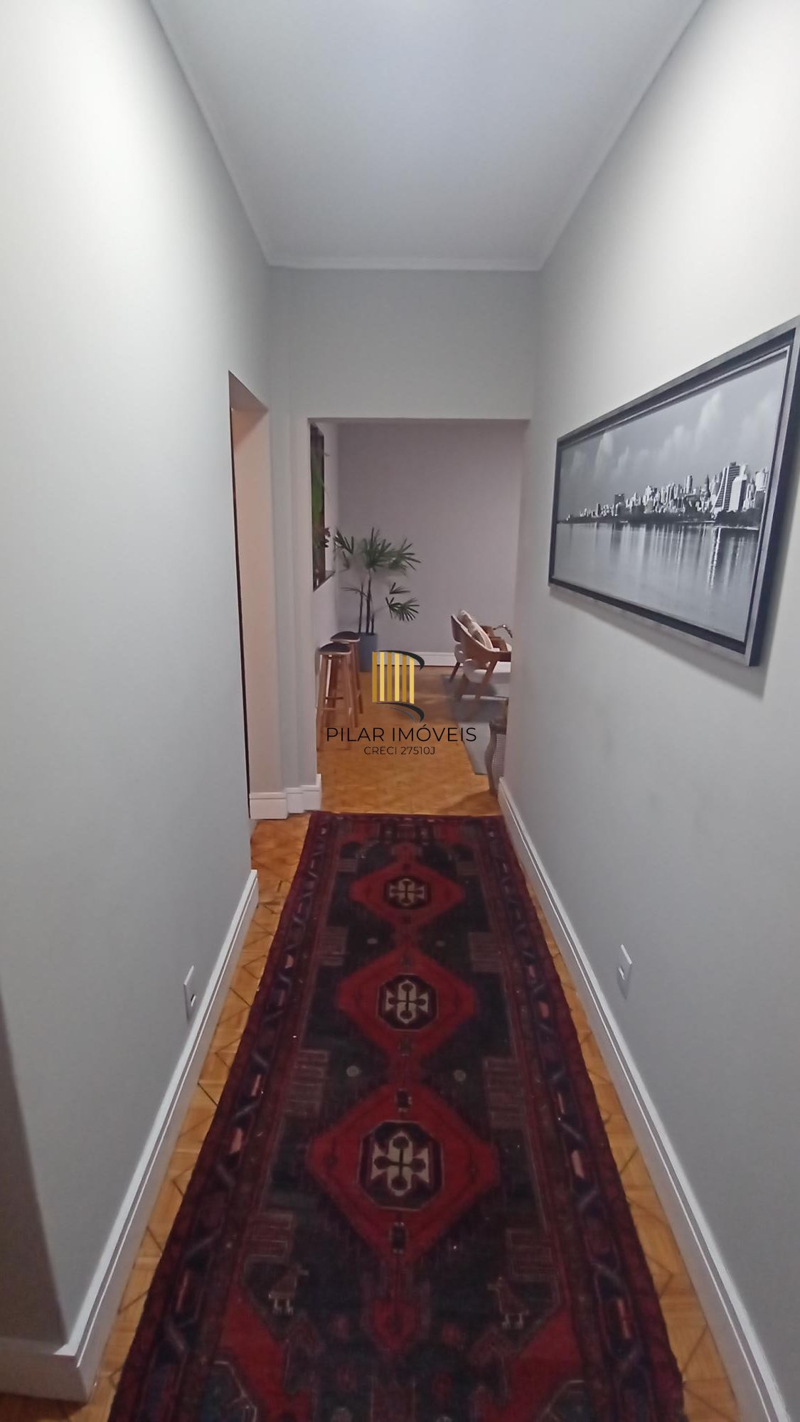 Apartamento com 4 dormitórios no Centro de Porto Alegre