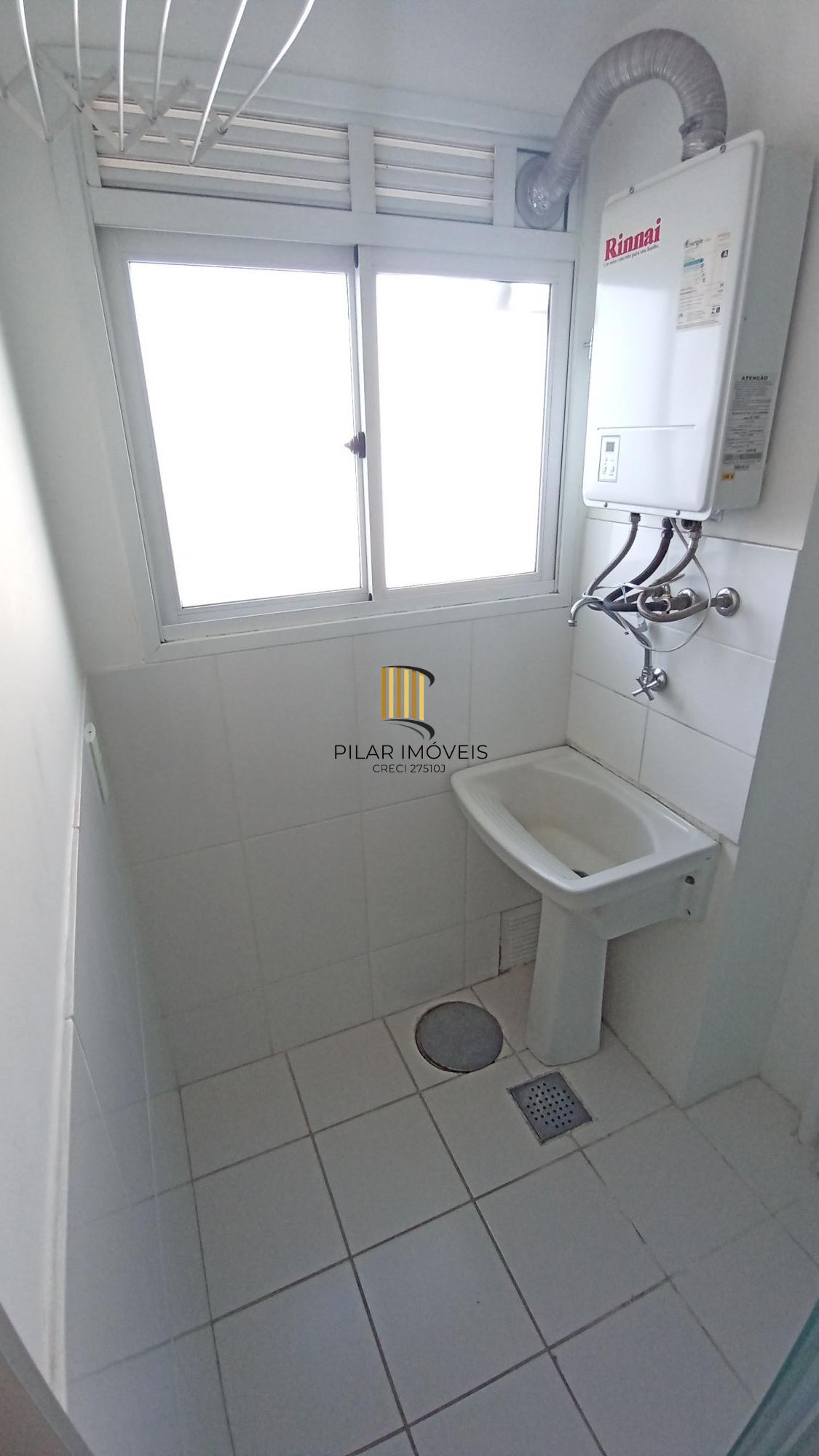 Apartamento com 2 dormitórios no bairro Camaquã