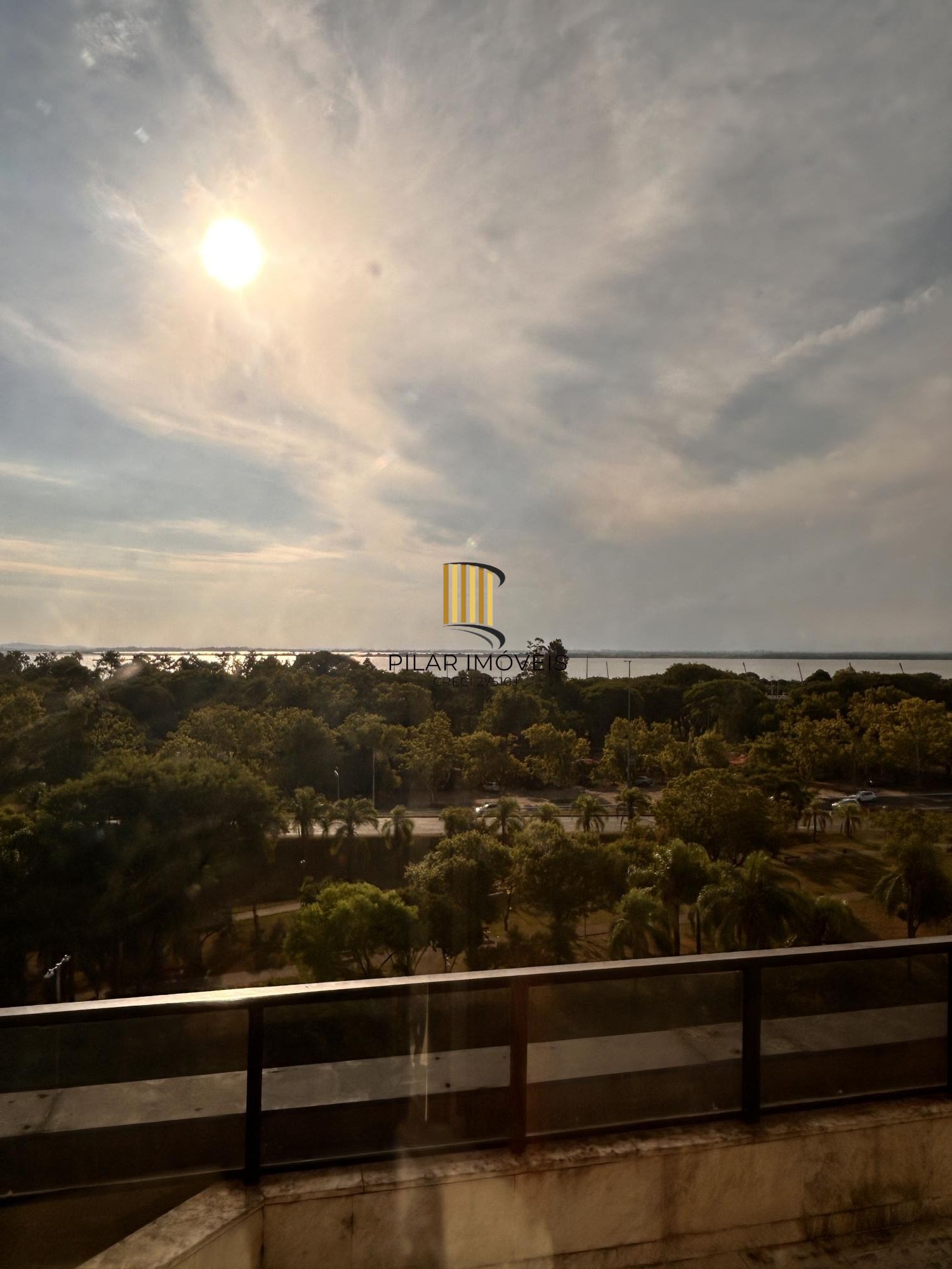 Consultório Médico na Mãe de Deus Center/Menino Deus