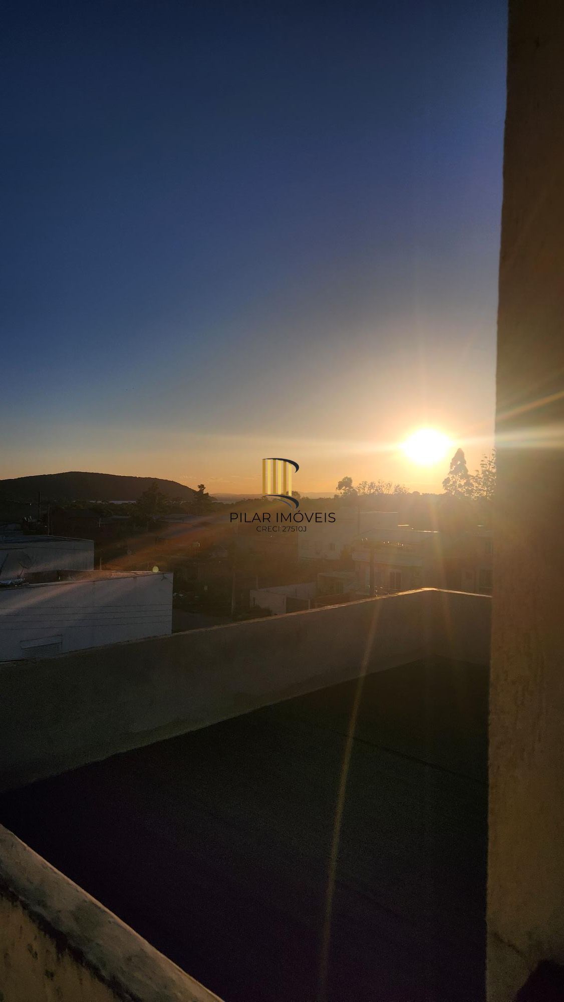 Casa 2 dormitórios no bairro Guarujá