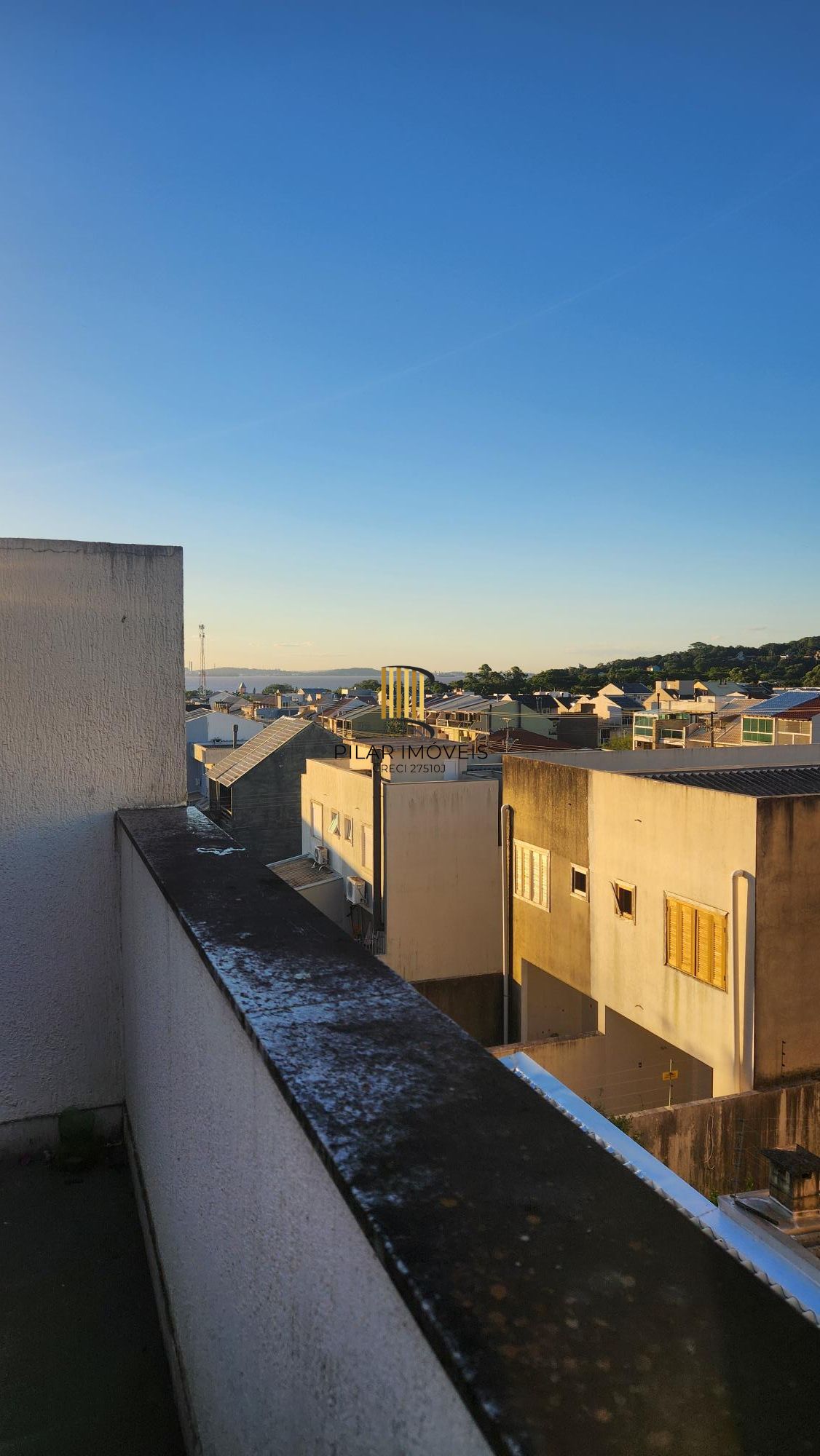 Casa 2 dormitórios no bairro Guarujá