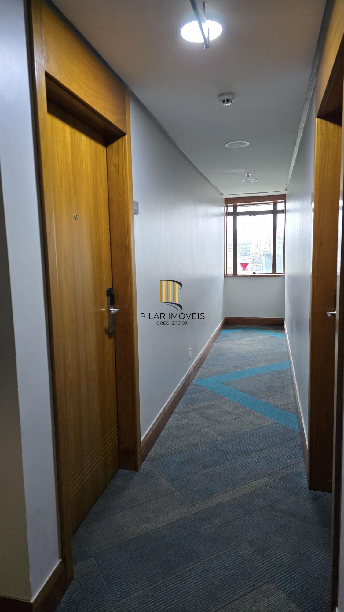 Flat na Comendador Caminha, em frente ao Parcão.