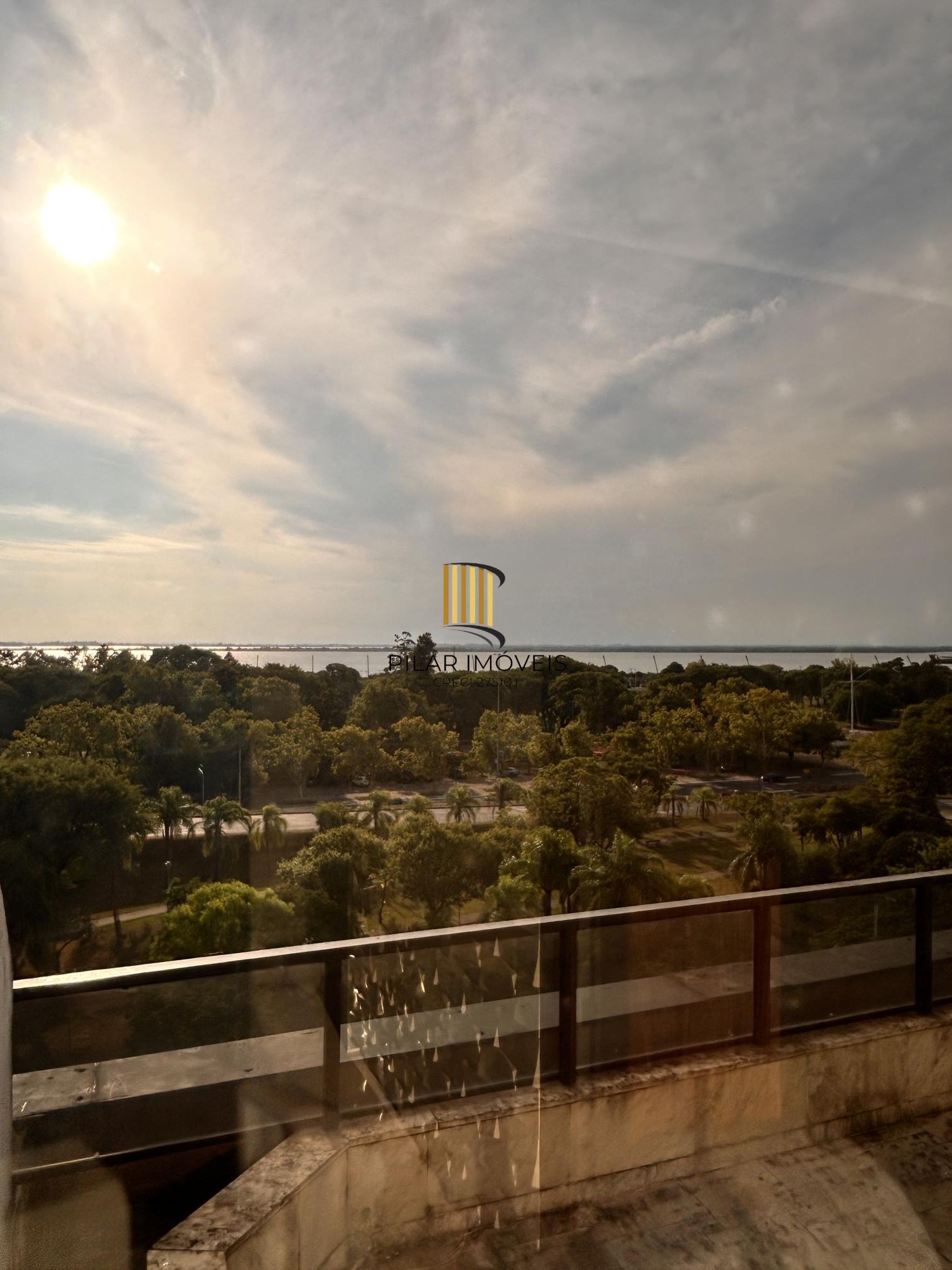 Consultório Médico na Mãe de Deus Center/Menino Deus