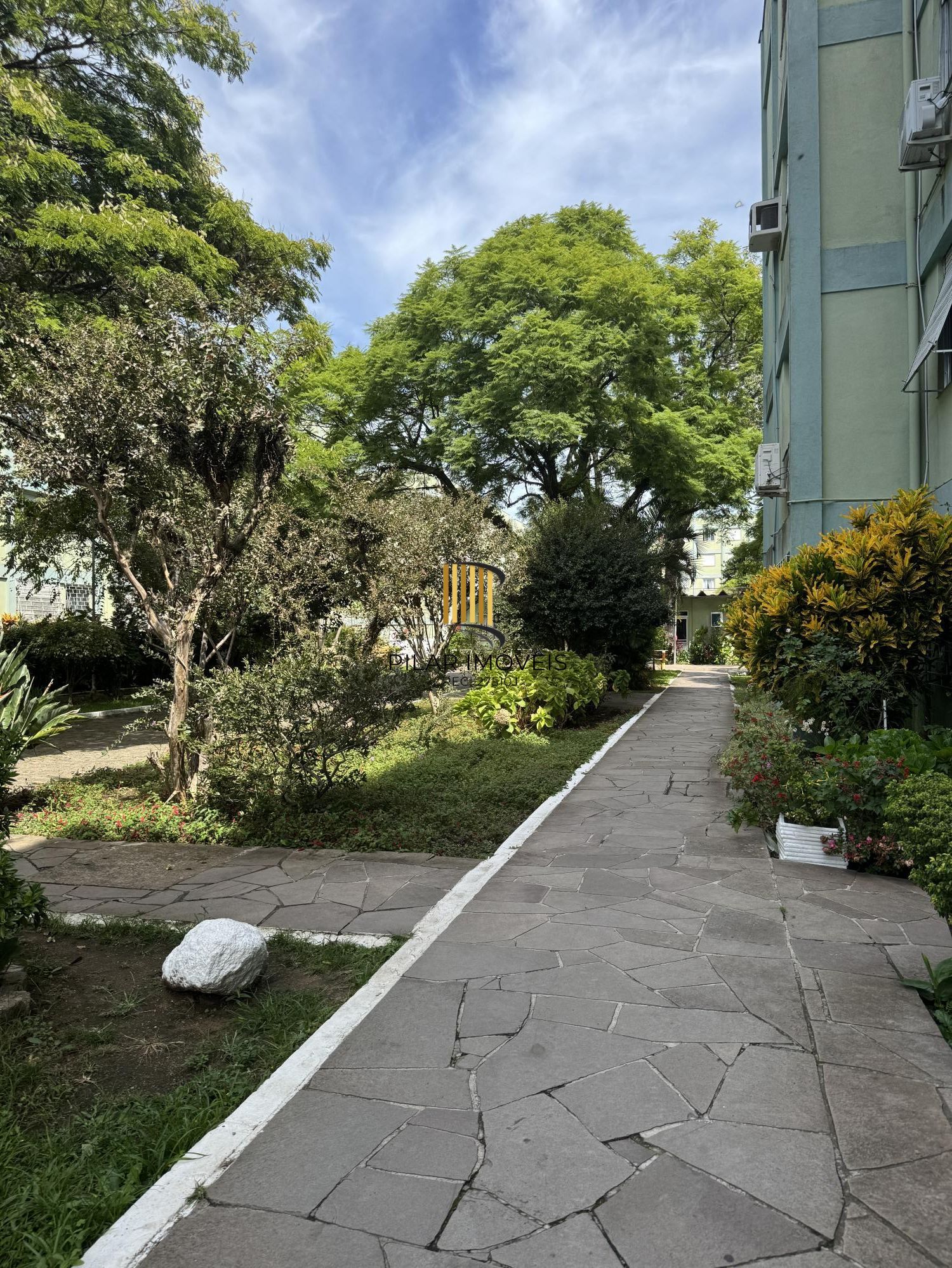 Apartamento 1 quarto, reformado, 35m² privativos - Bairro Camaquã
