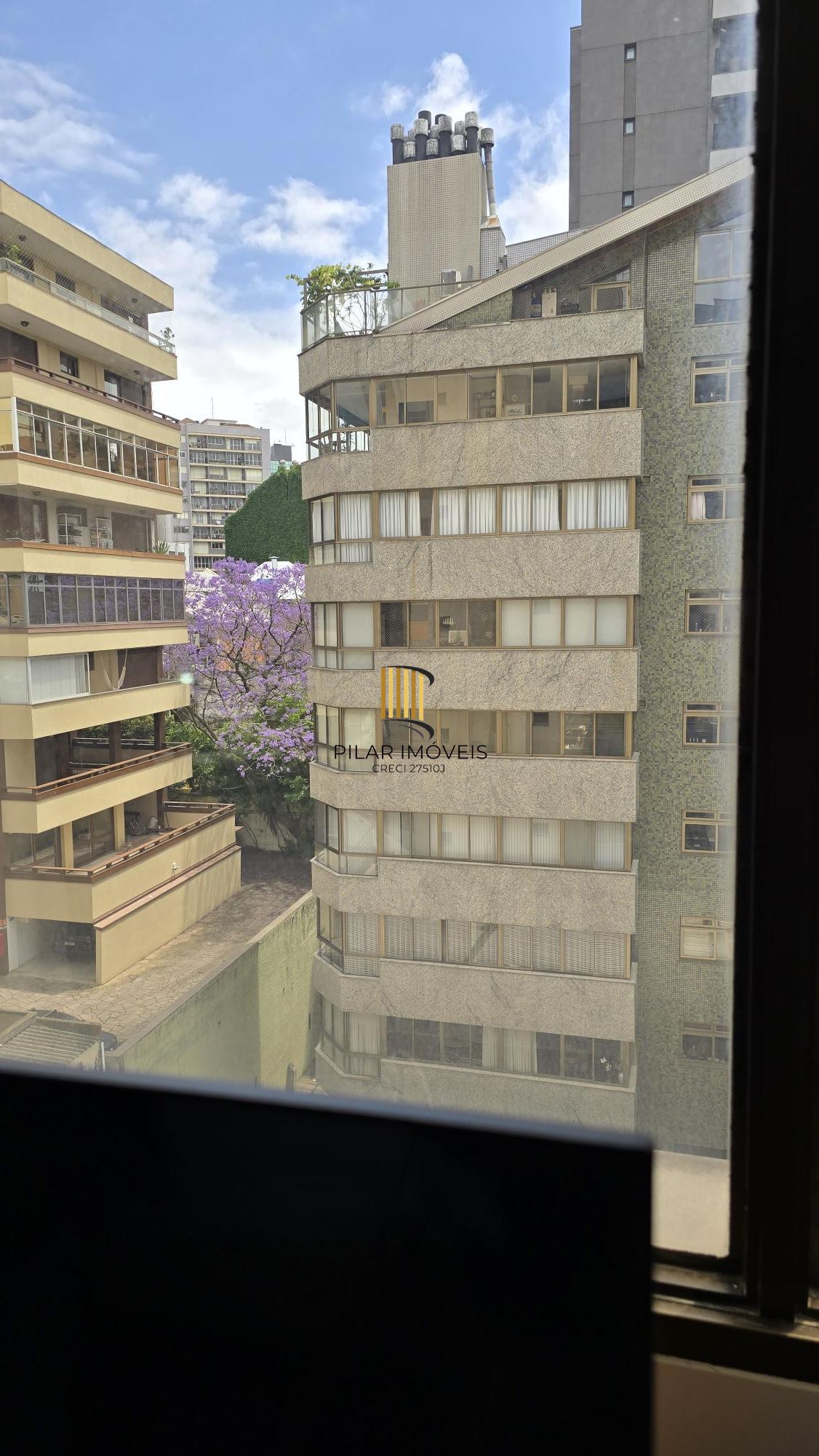 Flat em frente ao Parcão, na Comendador Caminha.