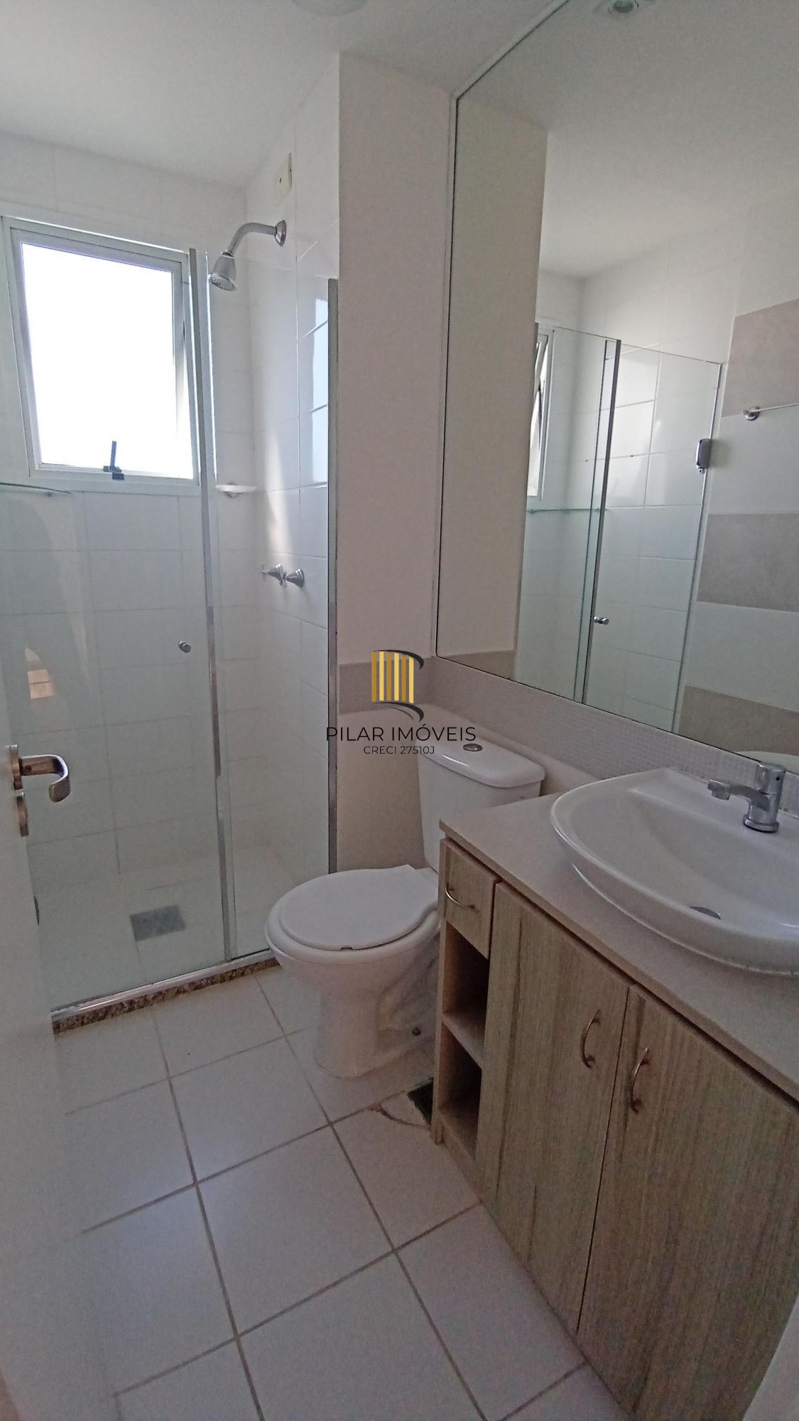 Apartamento com 2 dormitórios no bairro Camaquã