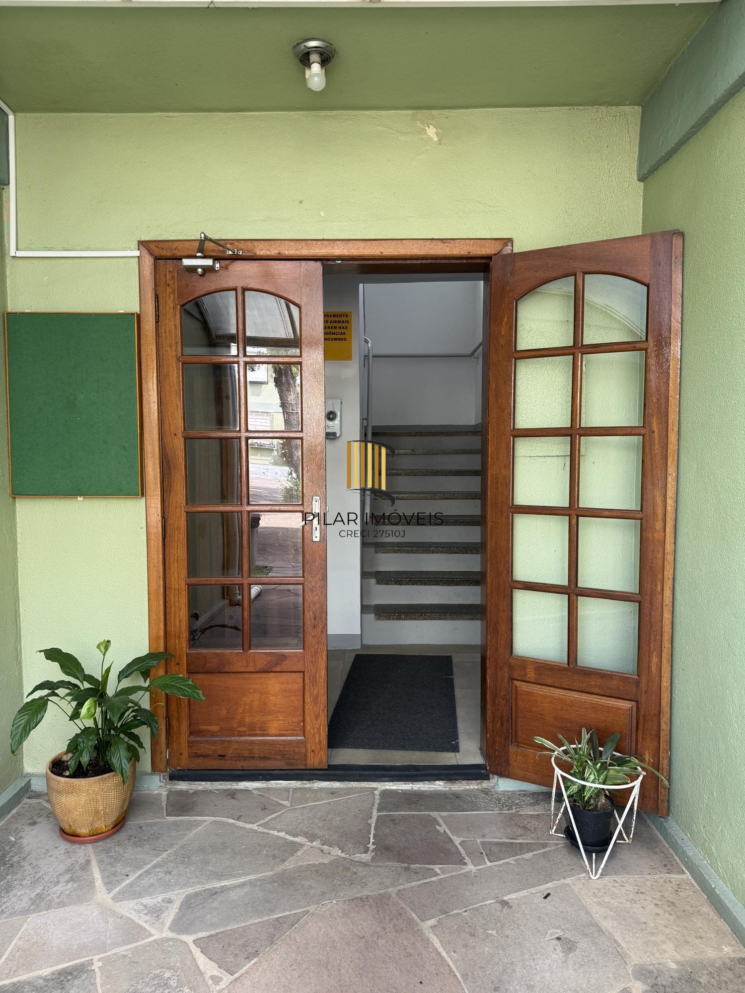 Apartamento 1 quarto, reformado, 35m² privativos - Bairro Camaquã