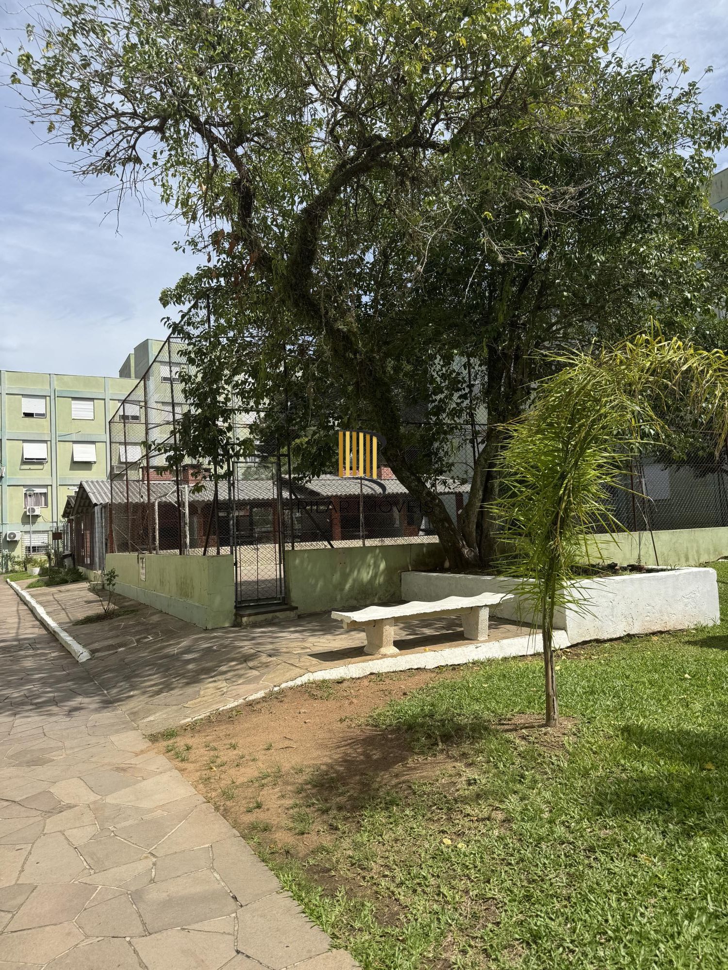 Apartamento 1 quarto, reformado, 35m² privativos - Bairro Camaquã