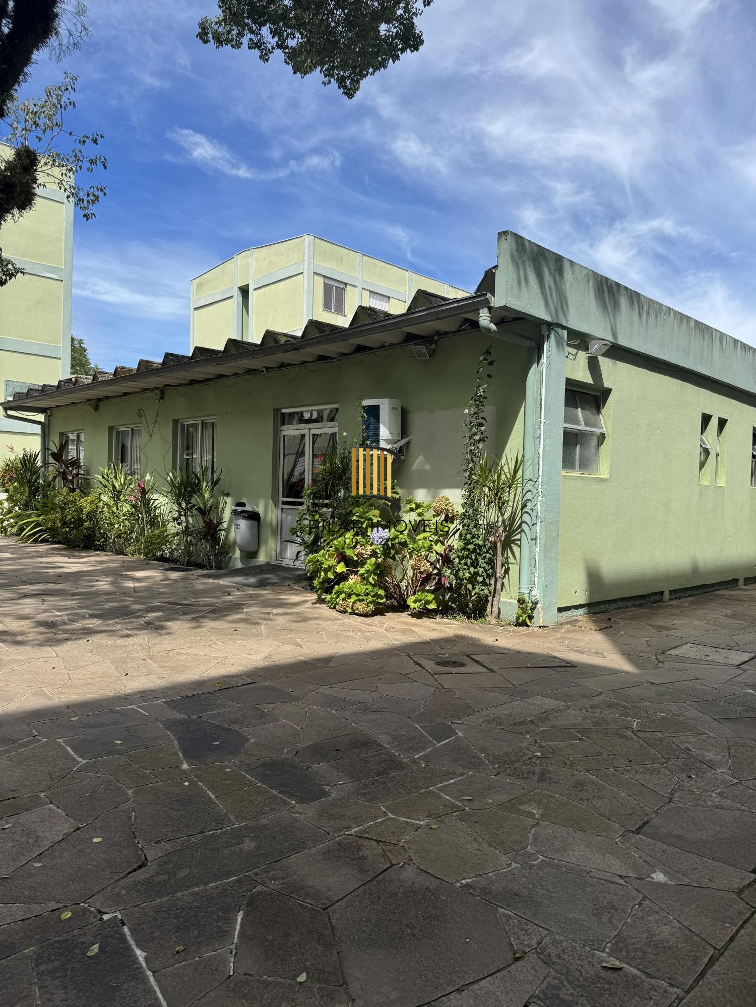 Apartamento 1 quarto, reformado, 35m² privativos - Bairro Camaquã