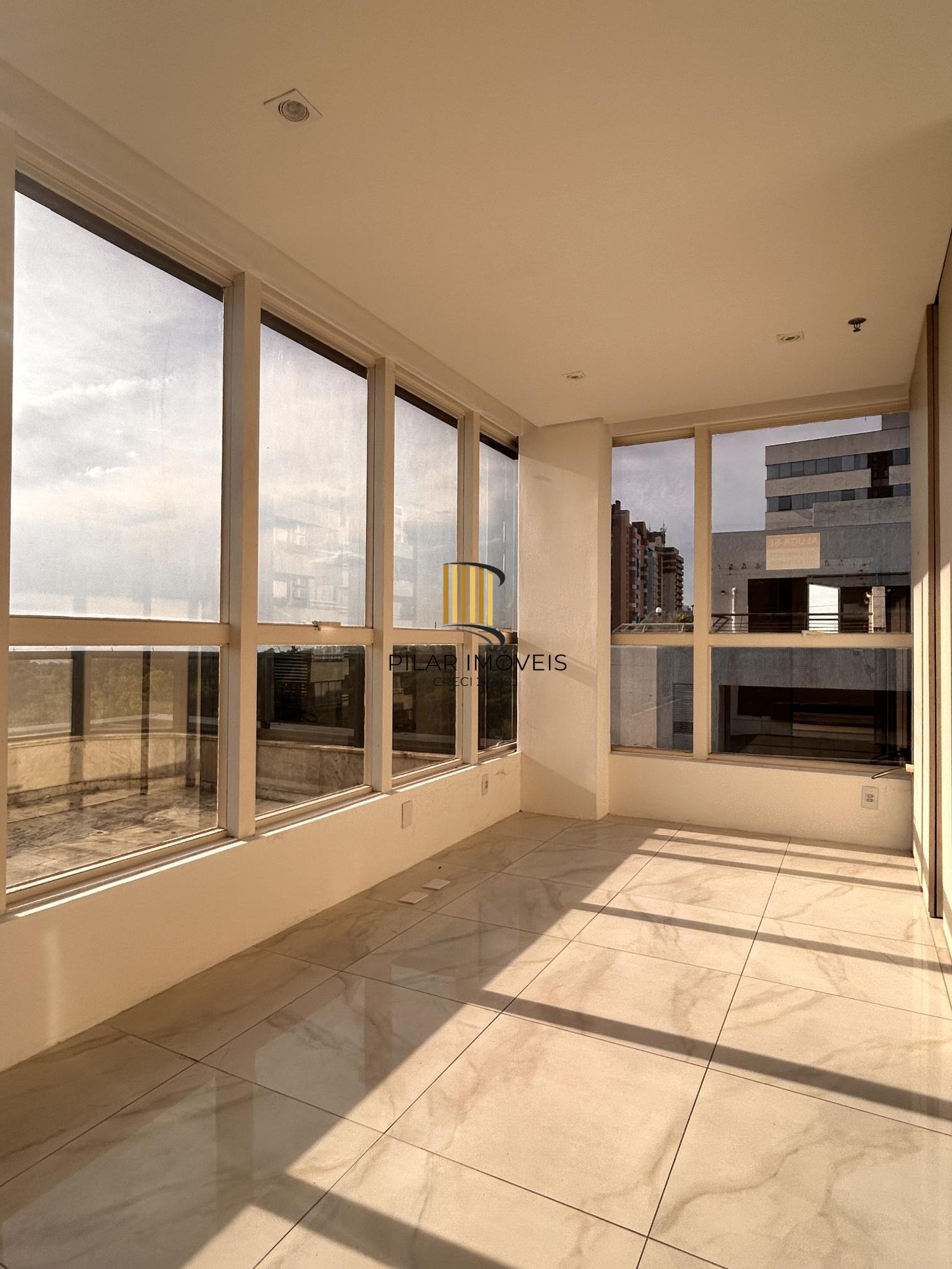 Consultório Médico na Mãe de Deus Center/Menino Deus