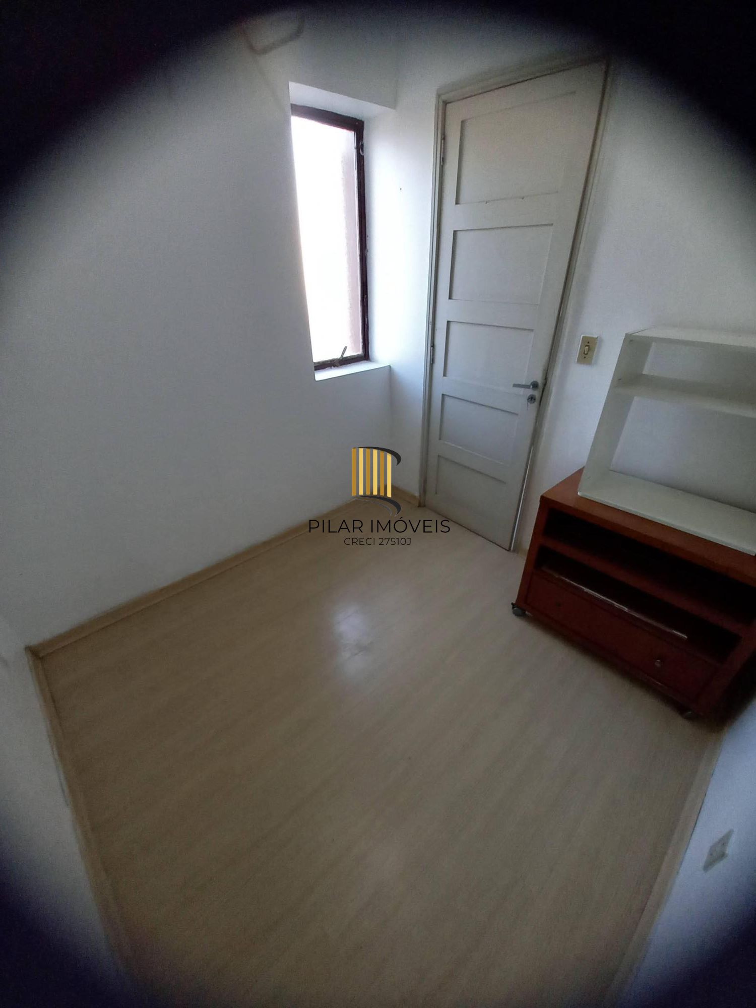Vende-se amplo apartamento de 2 quartos, 1 vaga e 78m² - Santa Cecília