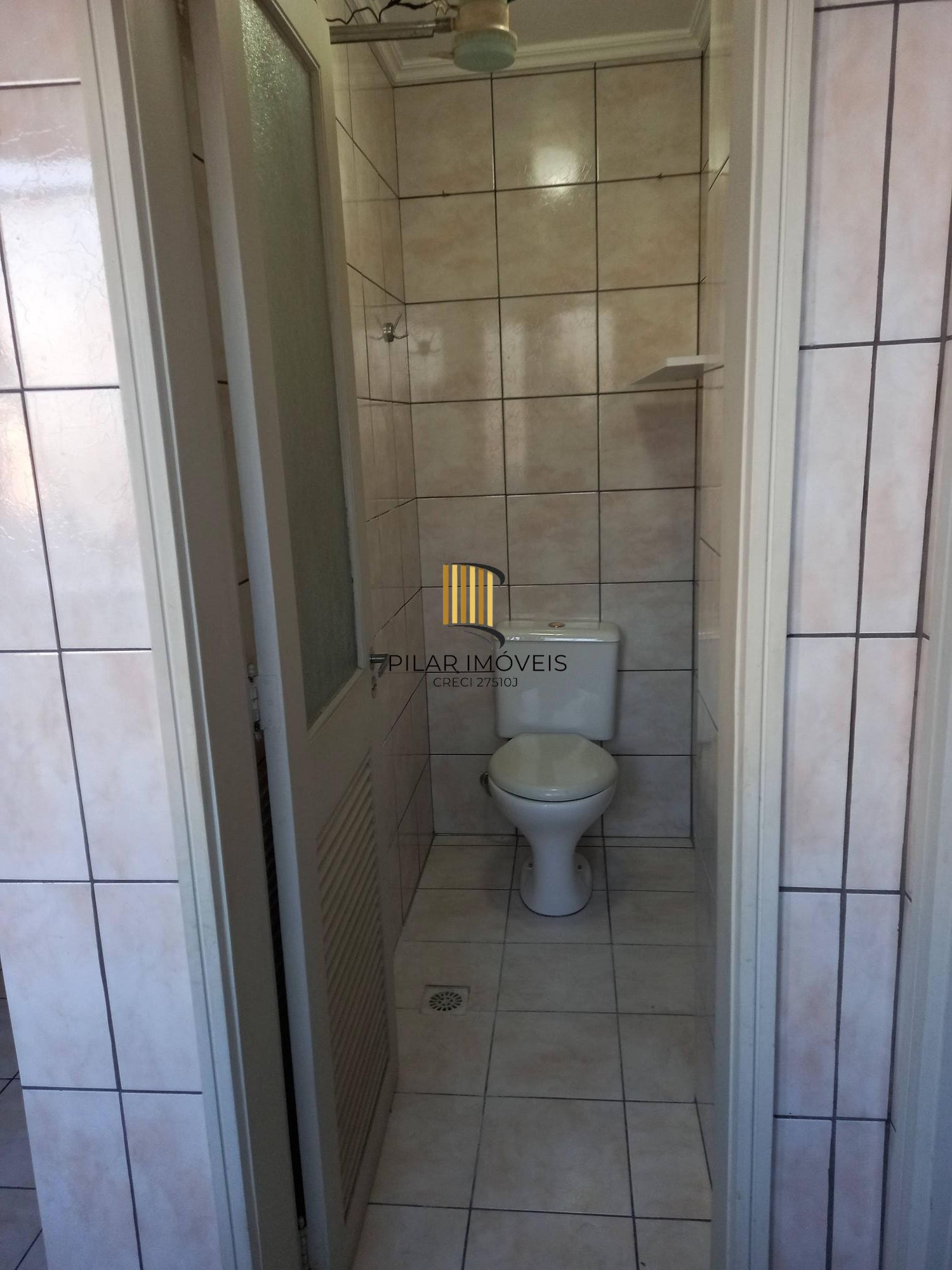 Vende-se amplo apartamento de 2 quartos, 1 vaga e 78m² - Santa Cecília