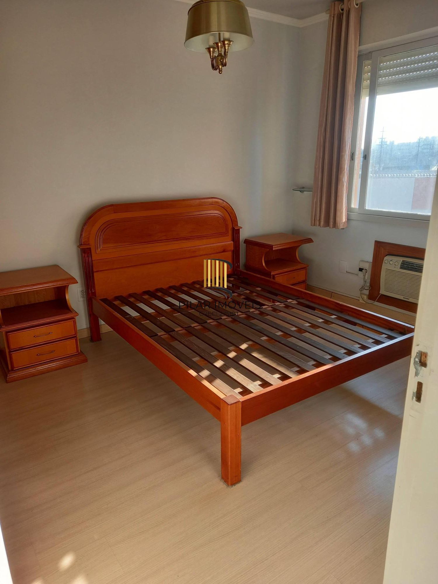 Vende-se amplo apartamento de 2 quartos, 1 vaga e 78m² - Santa Cecília
