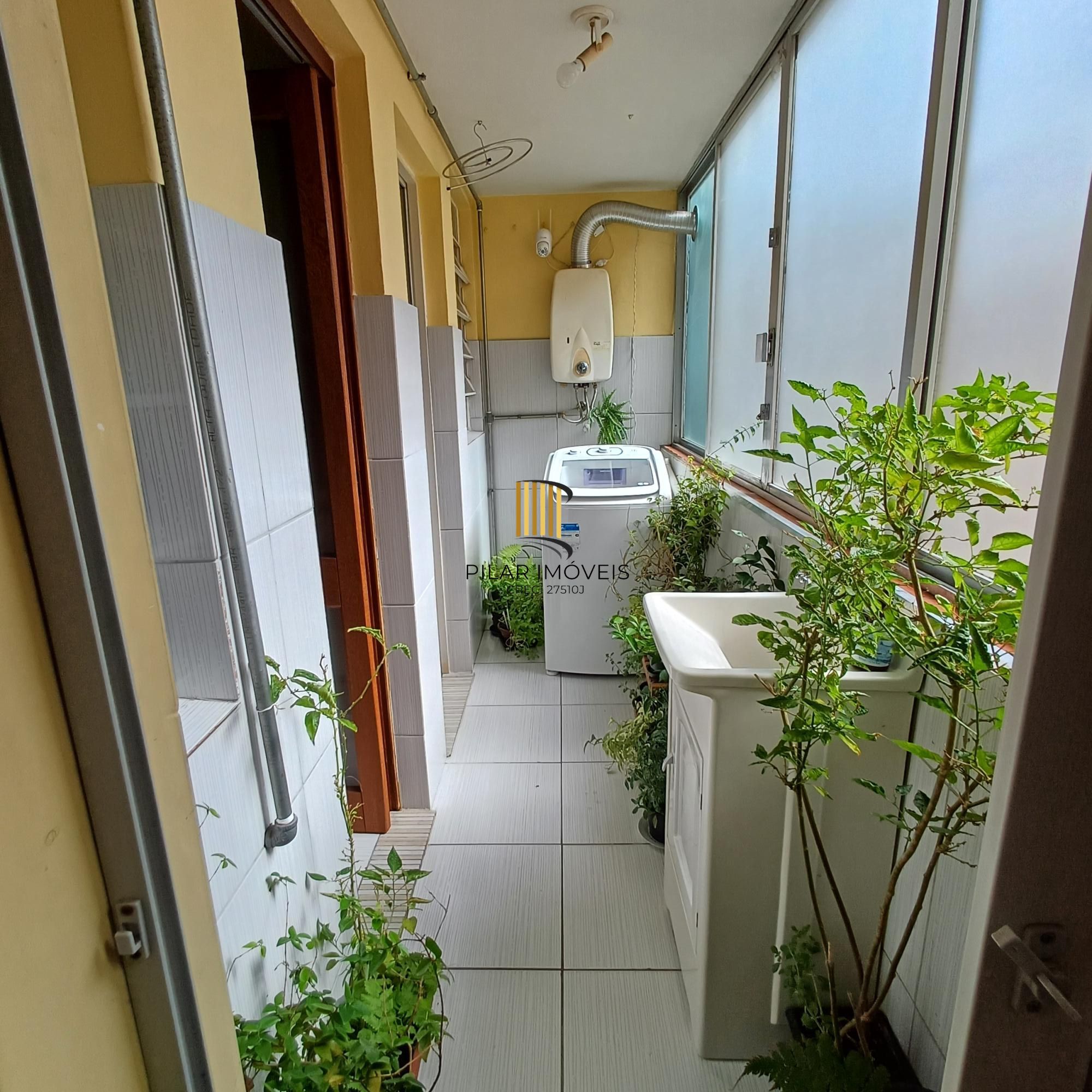 Vende-se apartamento com 2 quartos e 81 m² - Teresópolis