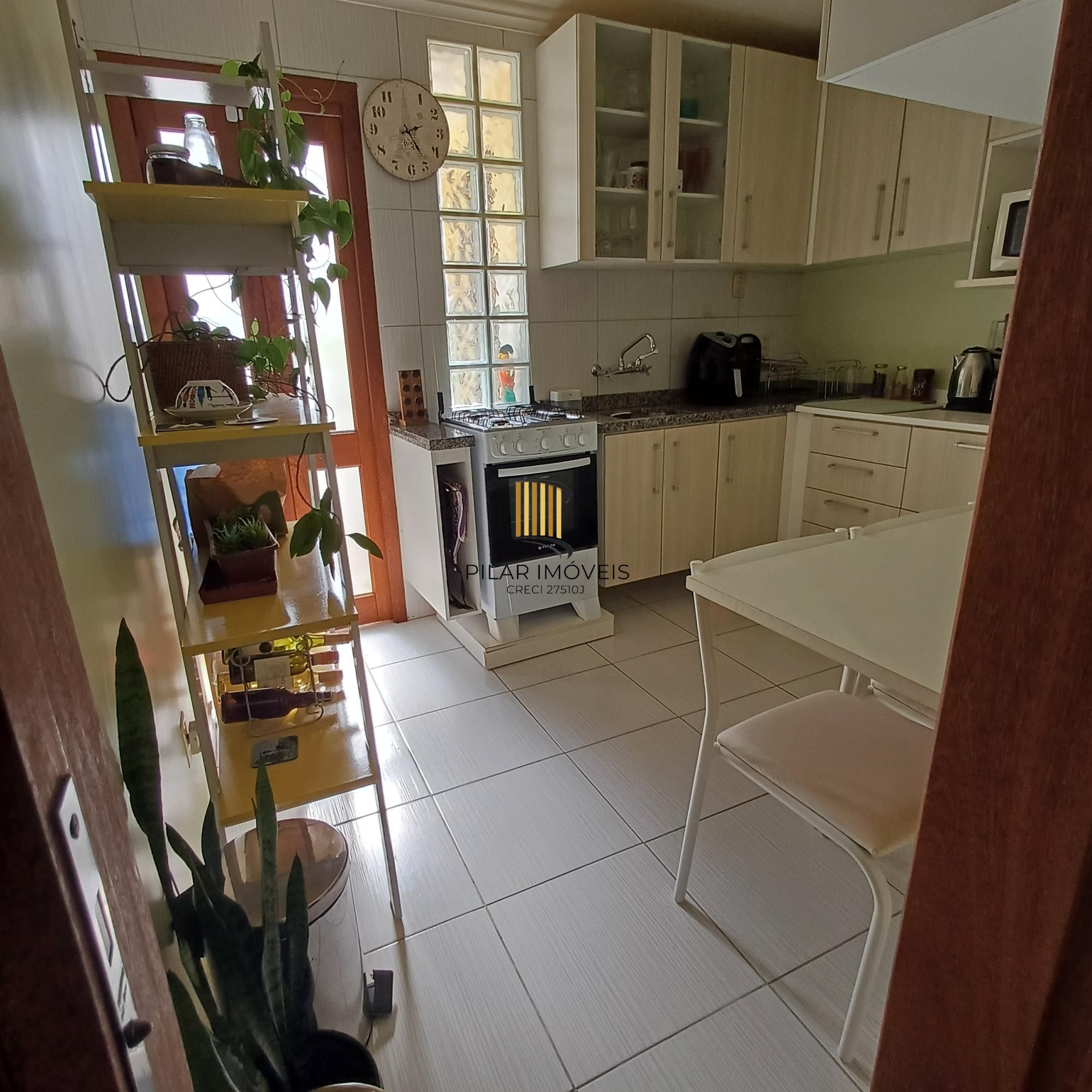 Vende-se apartamento com 2 quartos e 81 m² - Teresópolis