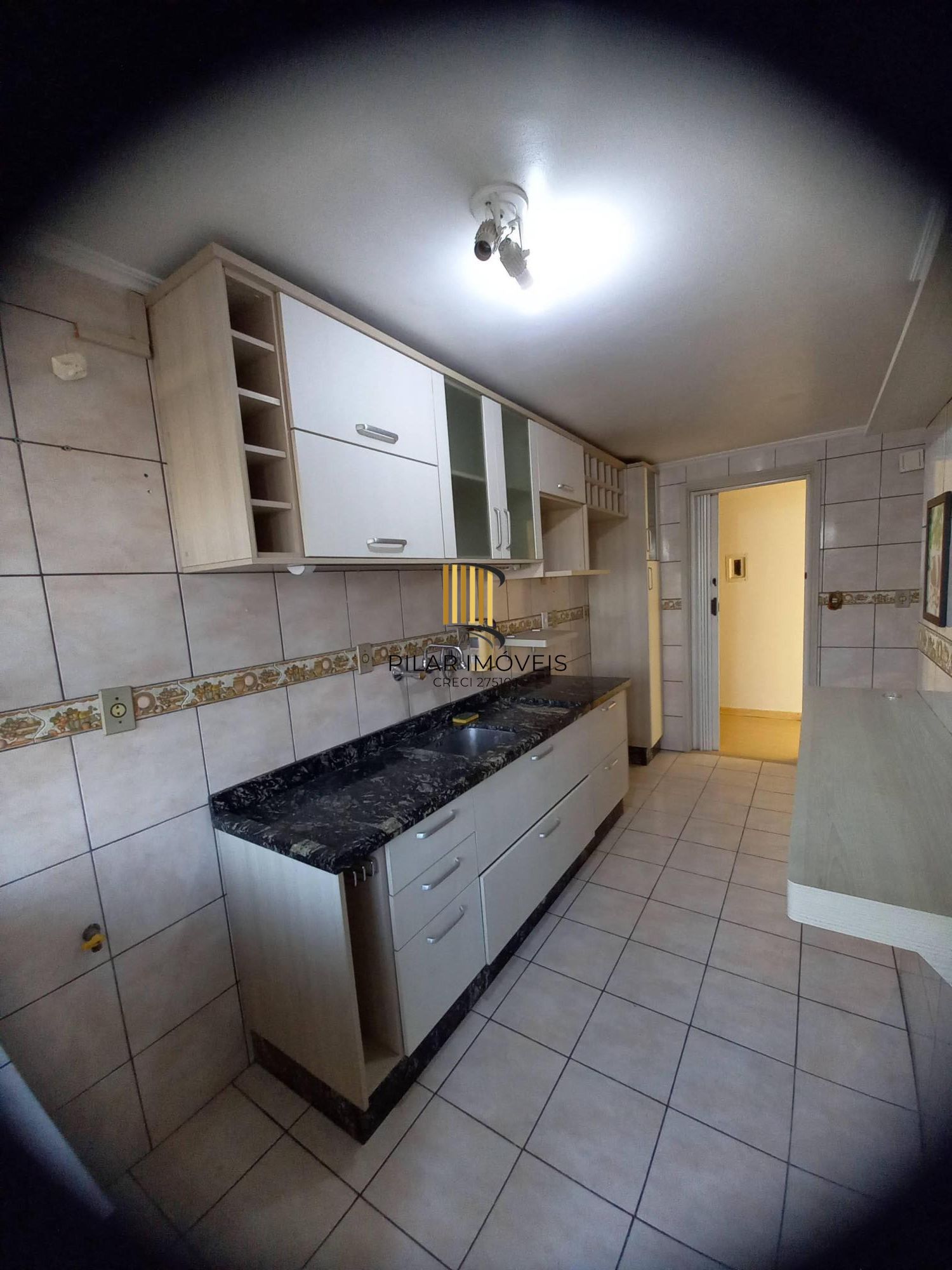 Vende-se amplo apartamento de 2 quartos, 1 vaga e 78m² - Santa Cecília