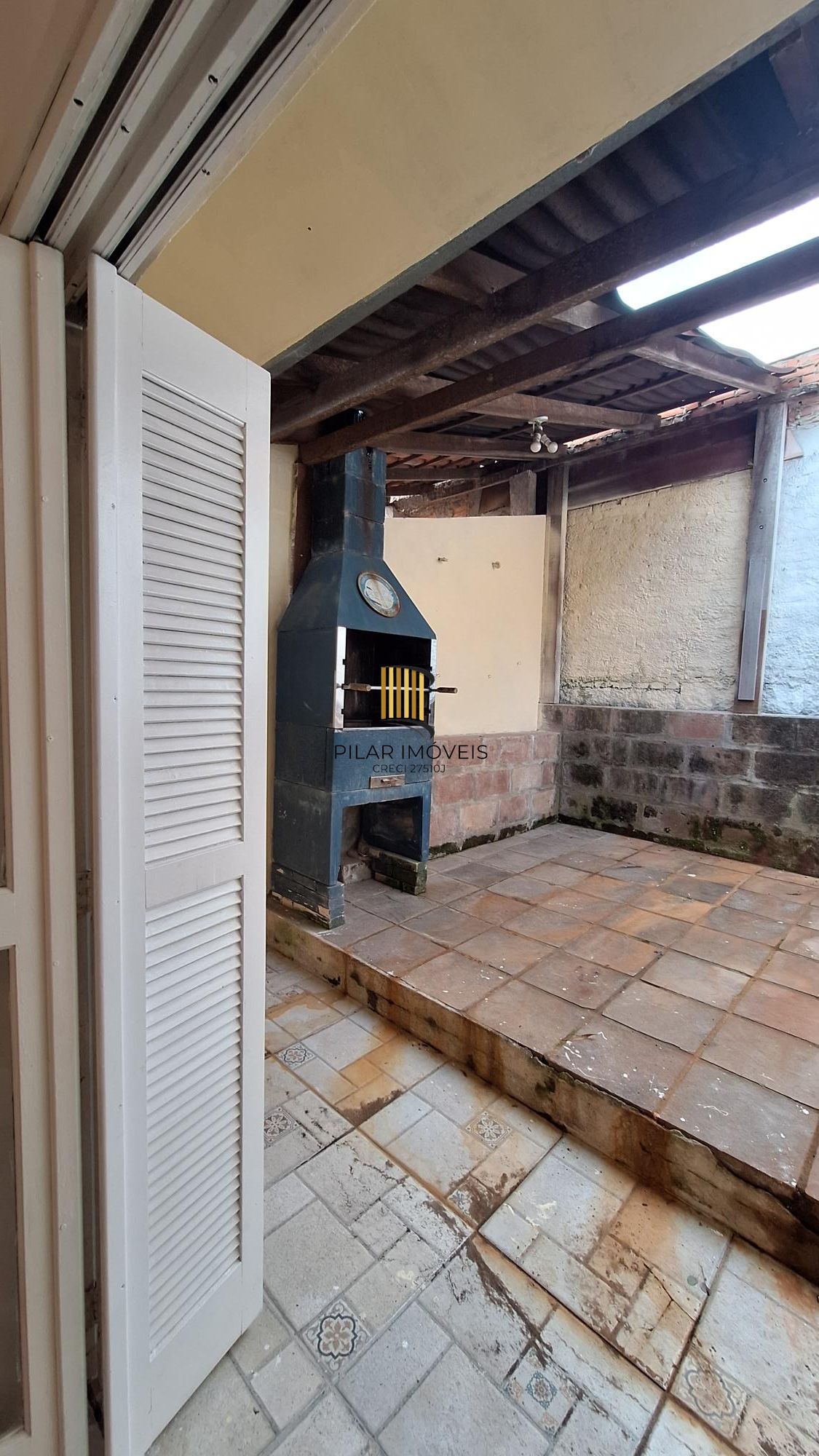 Apto de 1 dormitório com pátio e churrasqueira no bairro Teresópolis