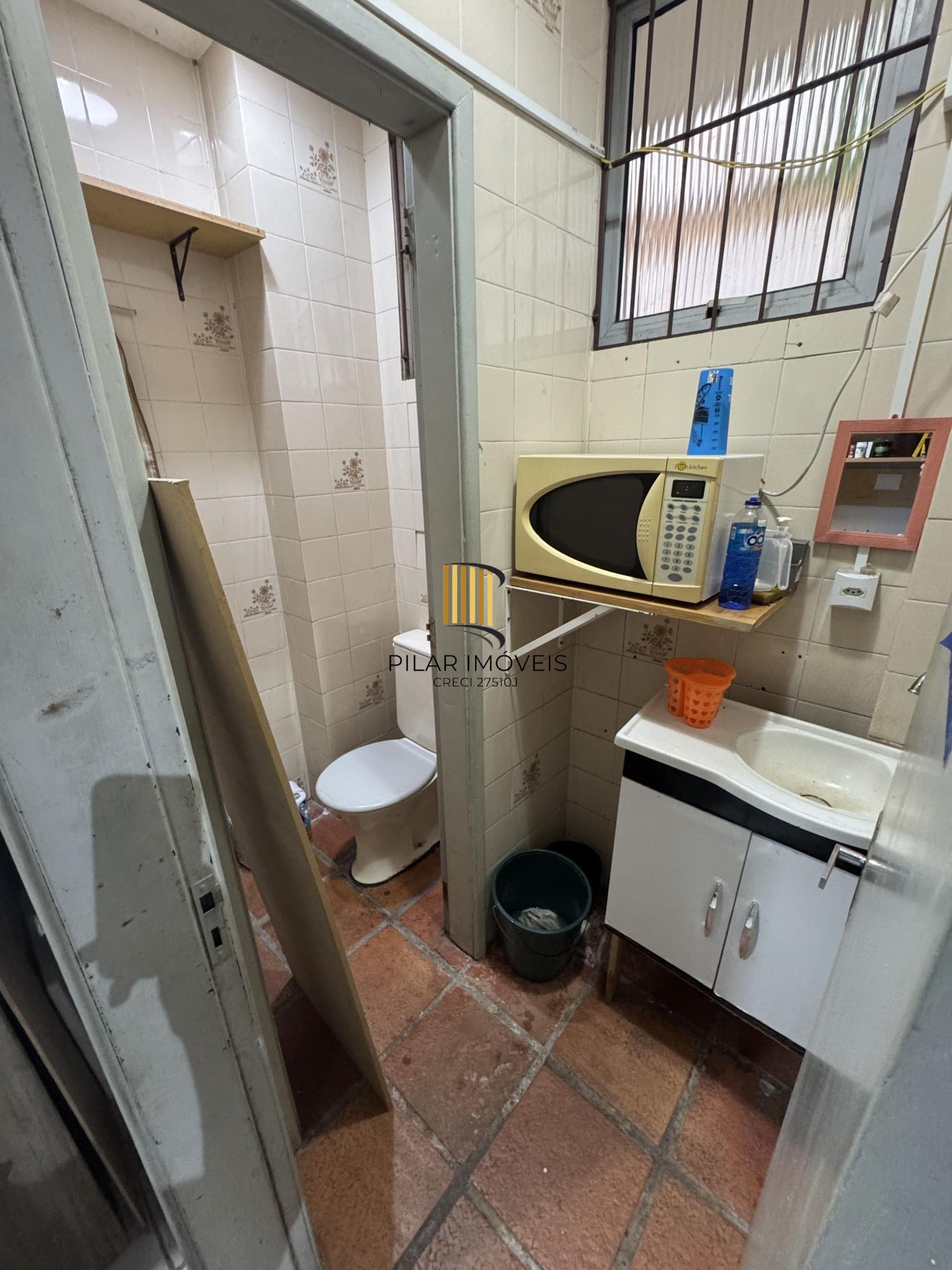 Loja comercial à venda, localizada no coração da Cidade Baixa, em Porto Alegre, RS  11x33