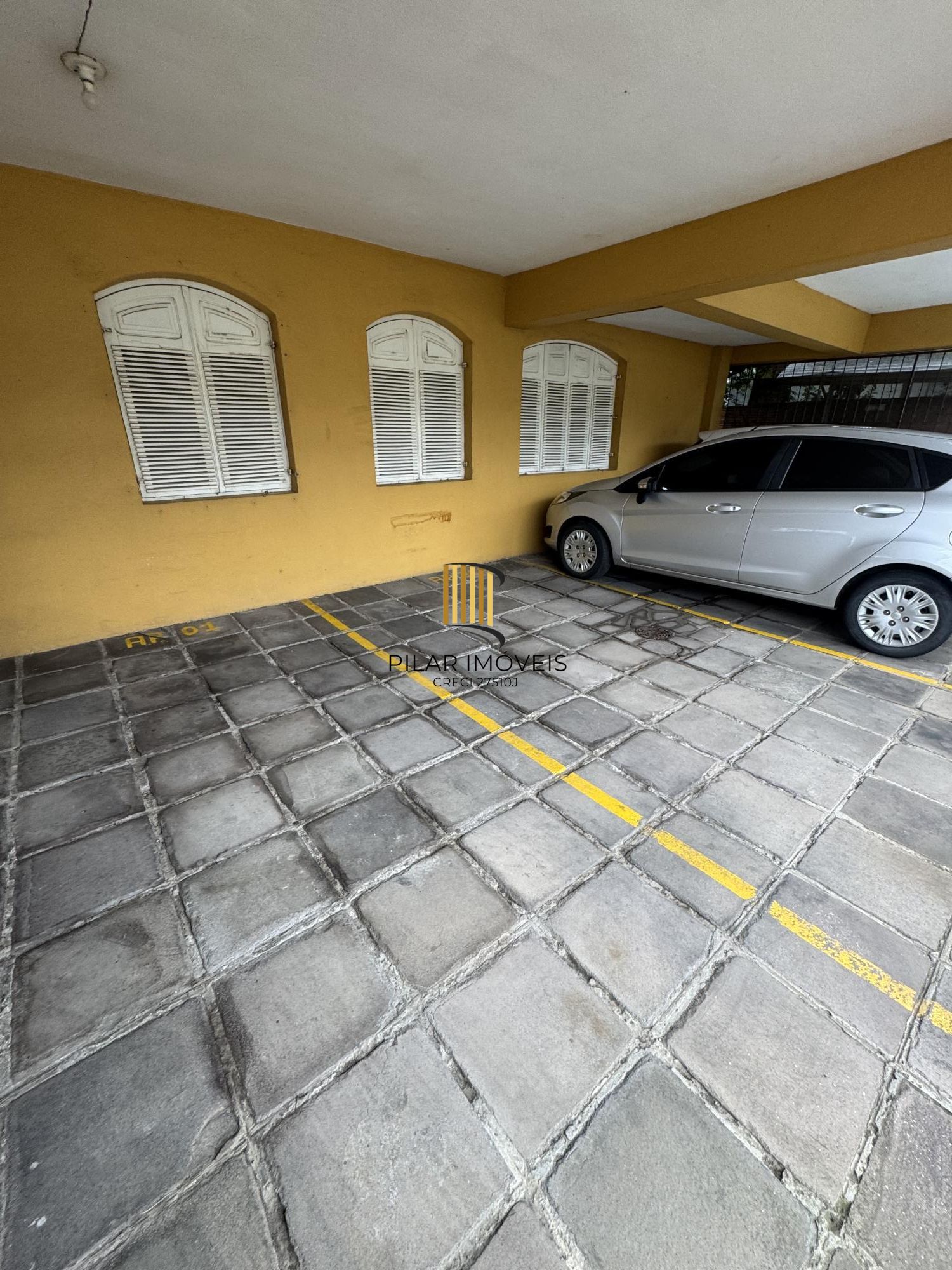 **Apartamento à Venda no Bairro Partenon, Porto Alegre, RS**