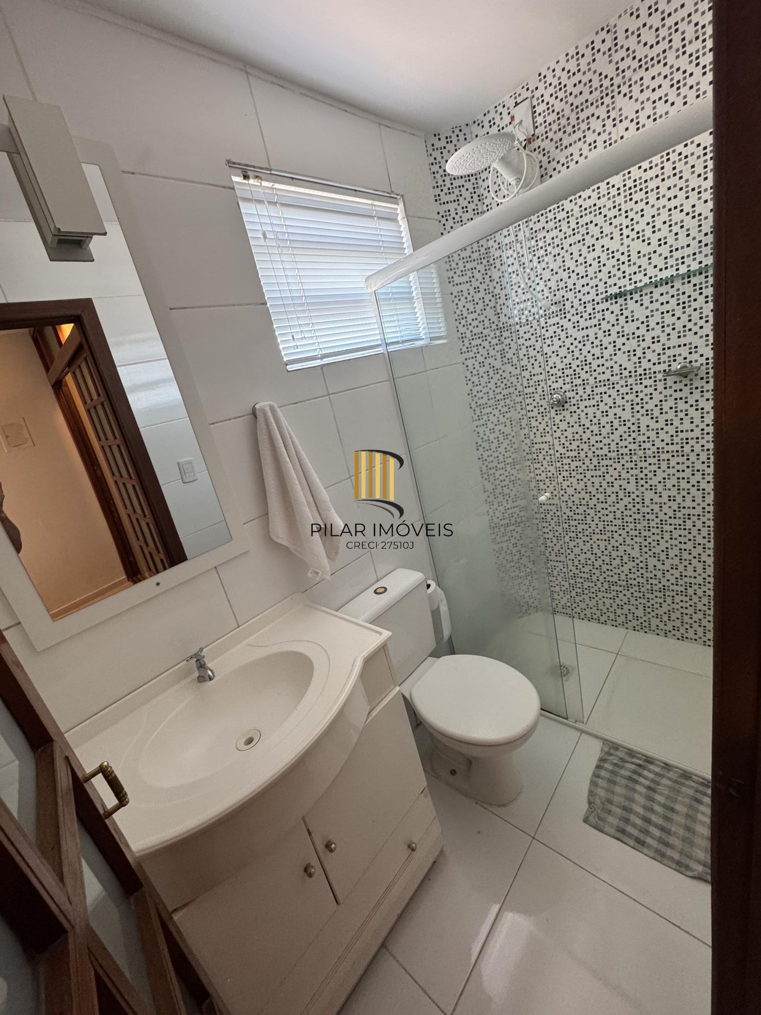 Duplex semimobiliado, desocupado e pronto para morar!