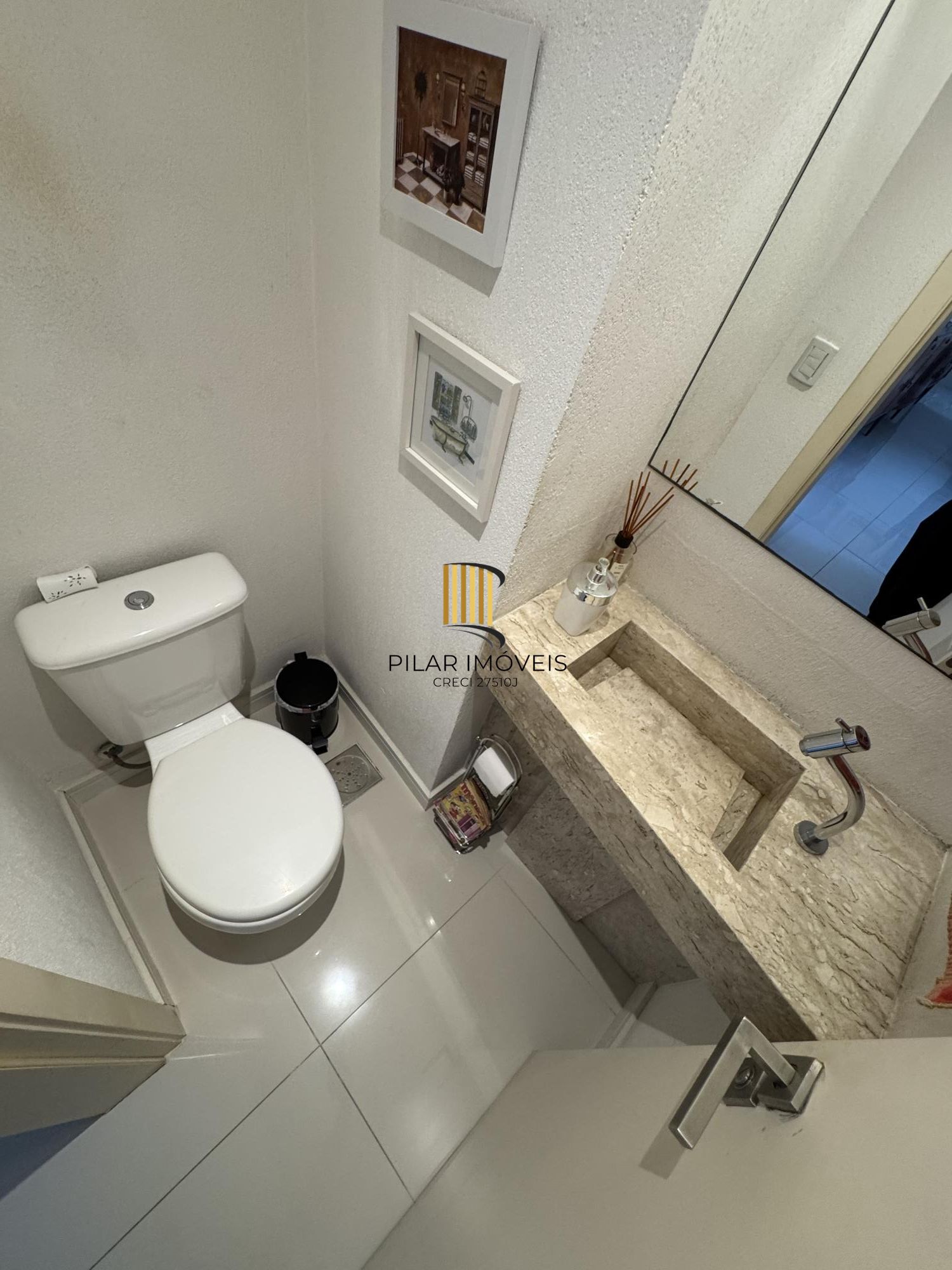 Apartamento de 3 dormitórios, suite, garagem - Menino Deus