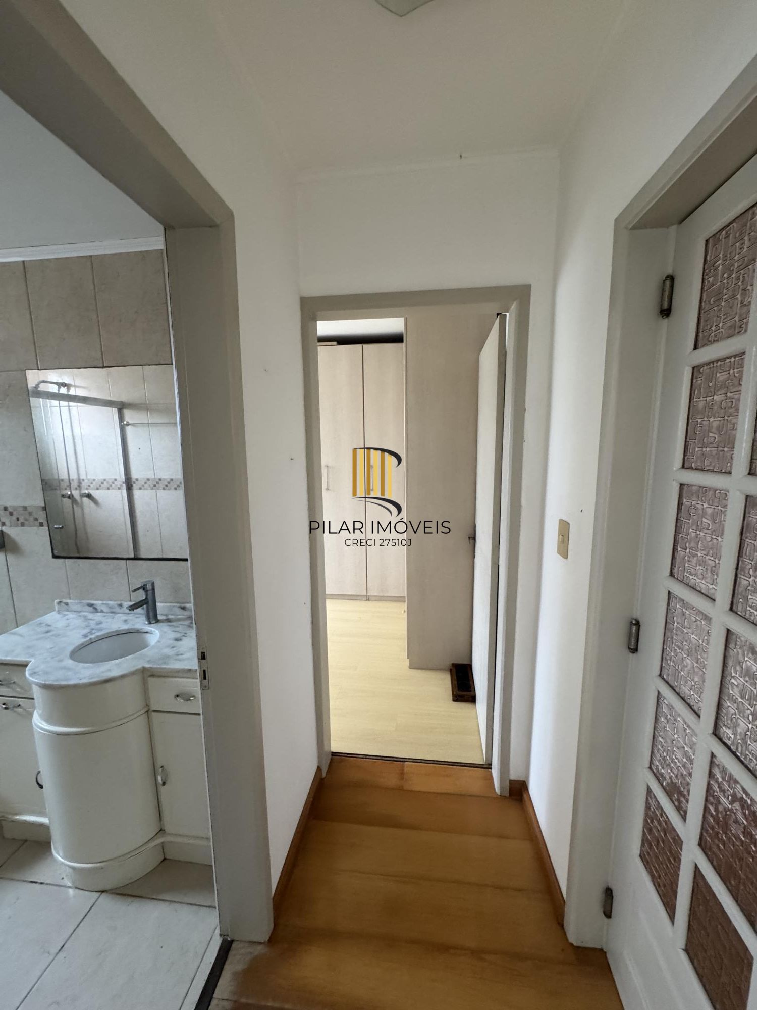 **Apartamento à Venda no Bairro Partenon, Porto Alegre, RS**