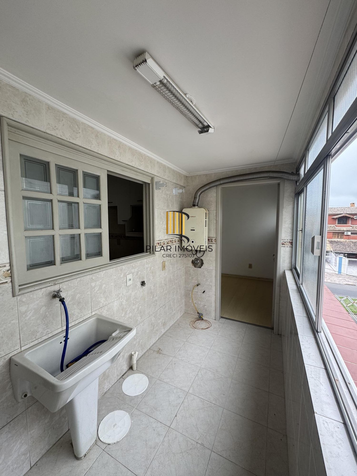 **Apartamento à Venda no Bairro Partenon, Porto Alegre, RS**