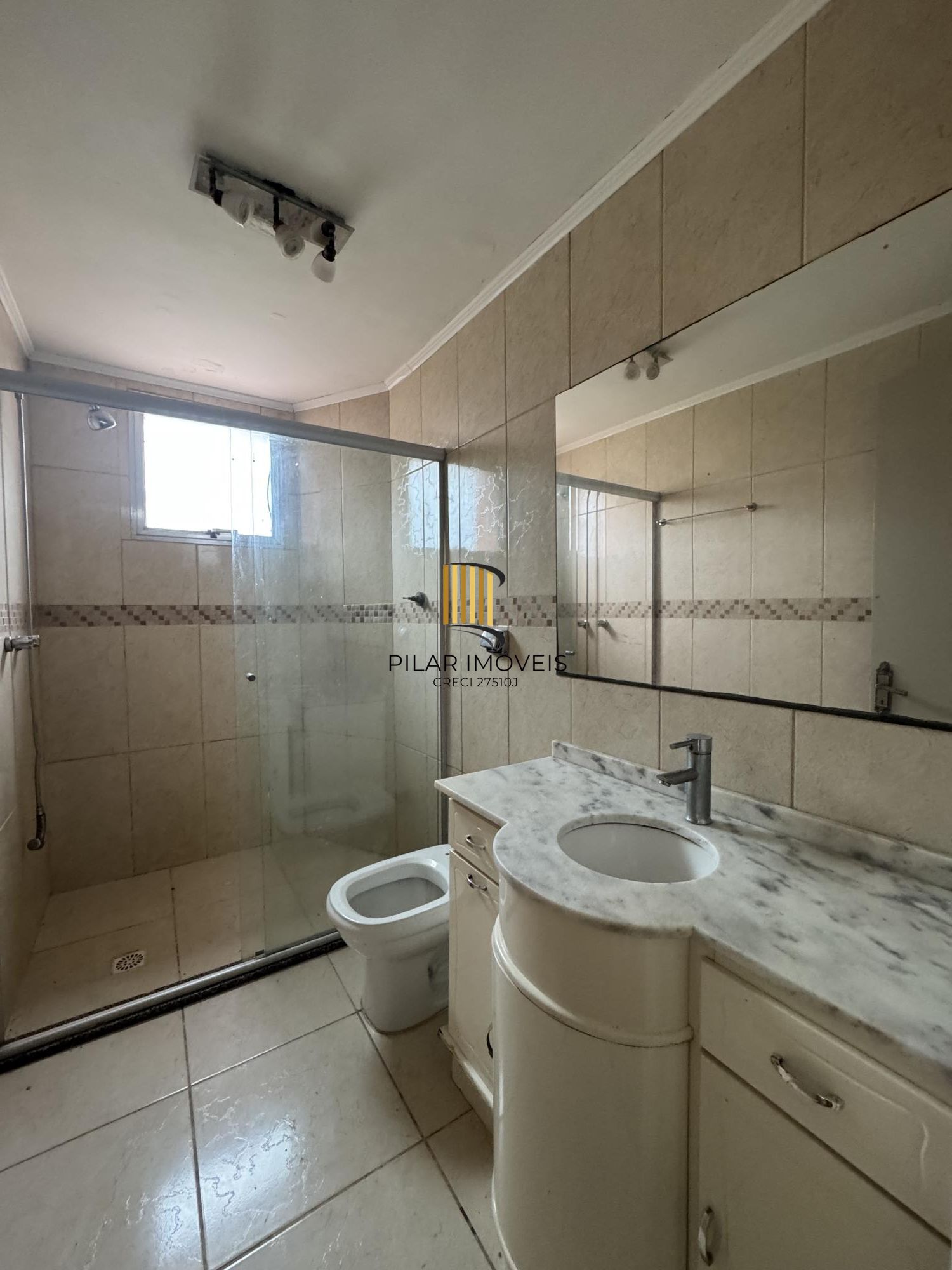 **Apartamento à Venda no Bairro Partenon, Porto Alegre, RS**
