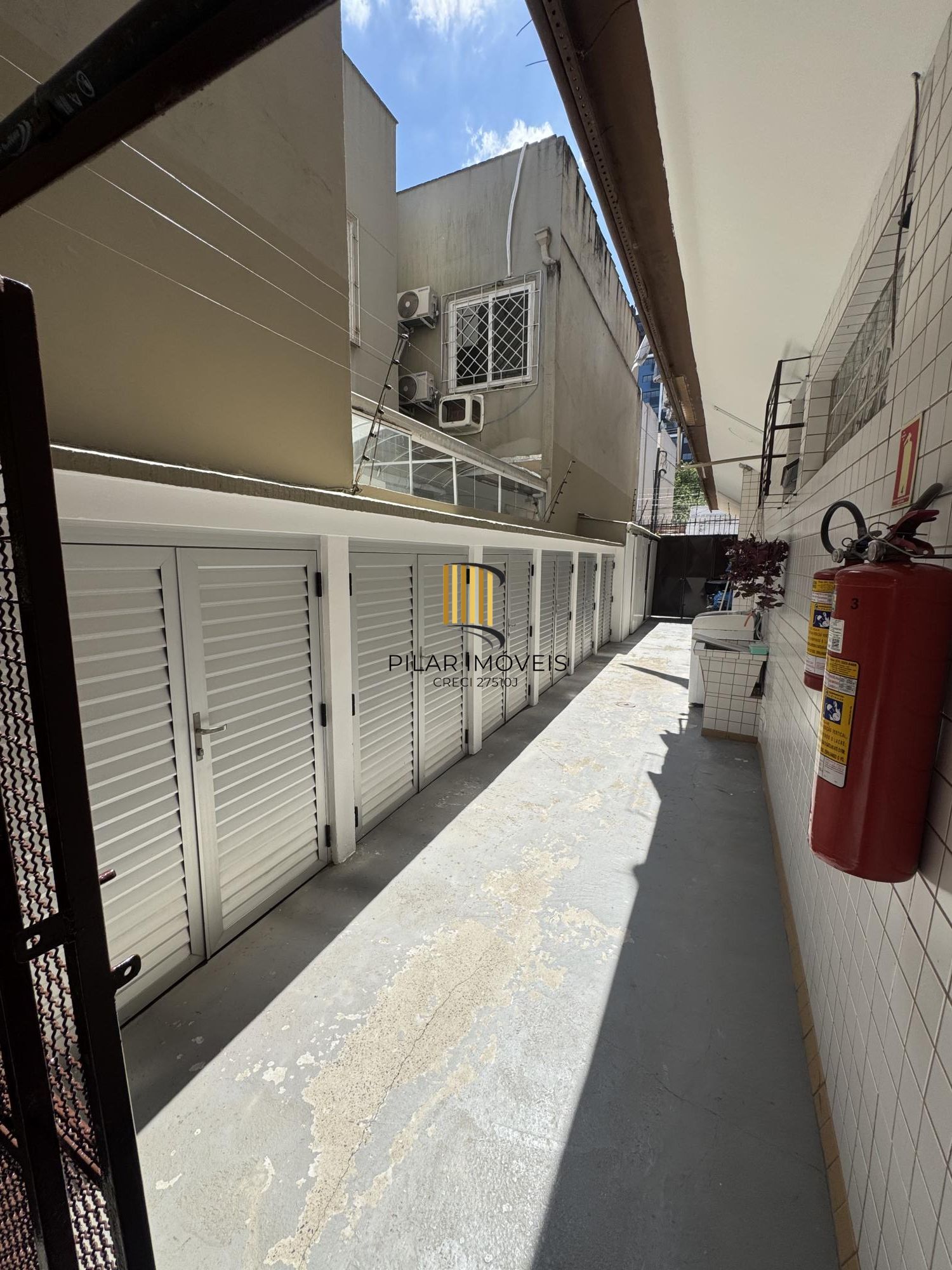 Duplex semimobiliado, desocupado e pronto para morar!