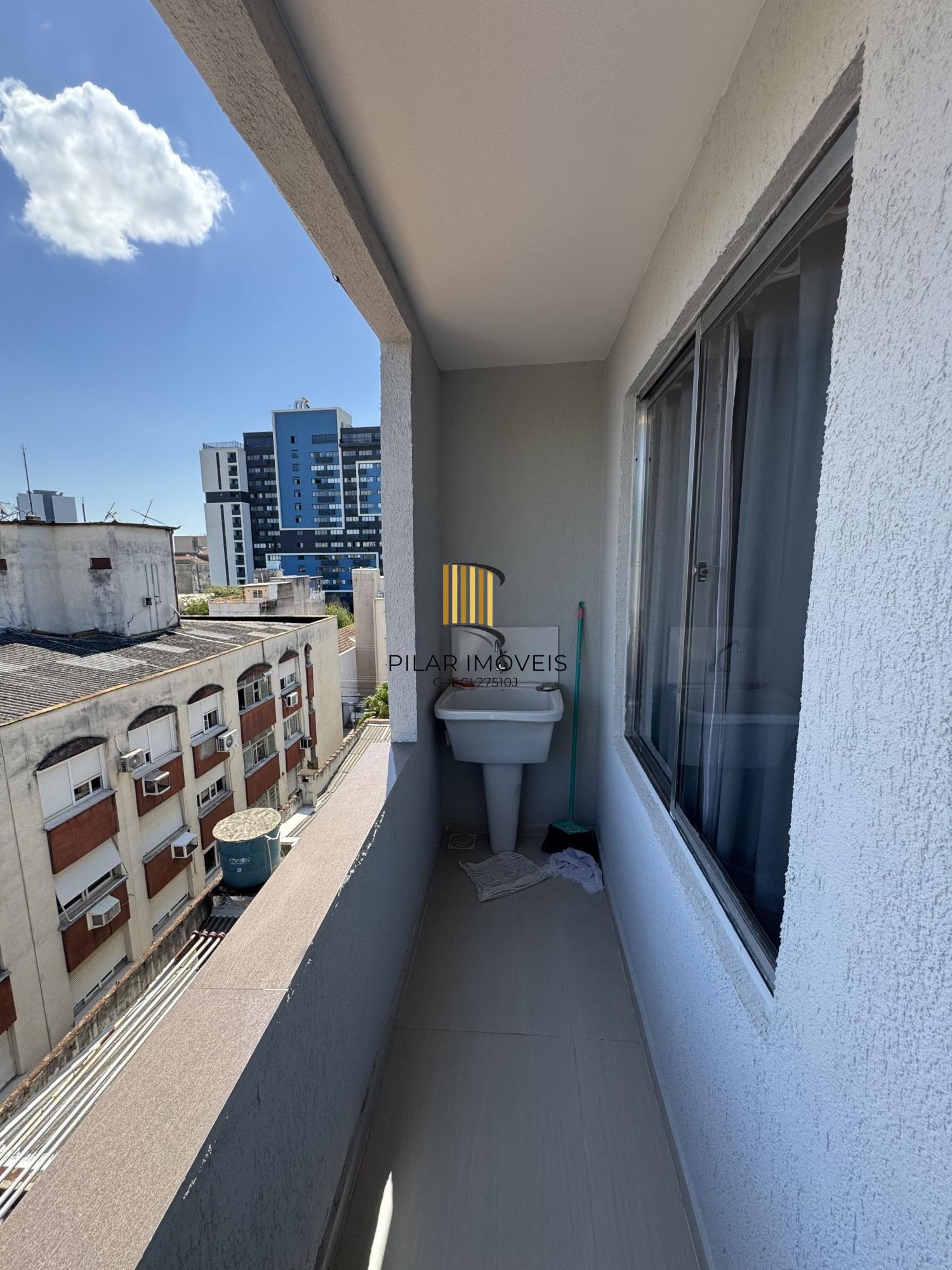 Duplex semimobiliado, desocupado e pronto para morar!