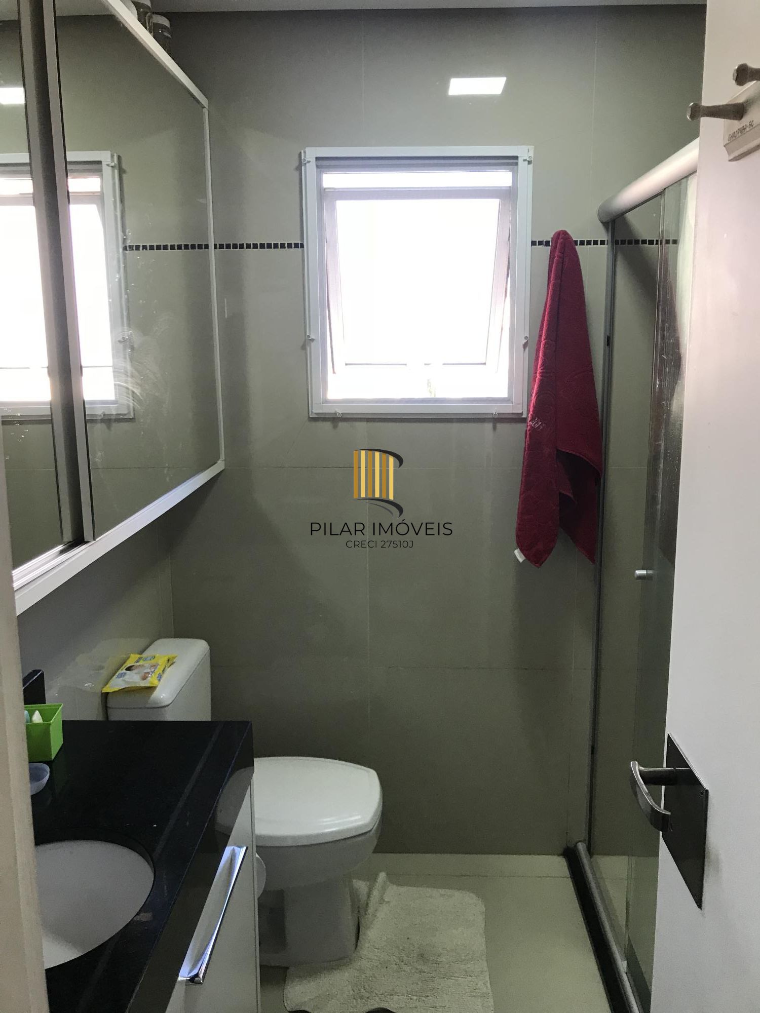 Casa Condominio para Venda - 230.51m², 4 dormitórios, sendo 1 suites, 3 vagas - Pedra Redonda