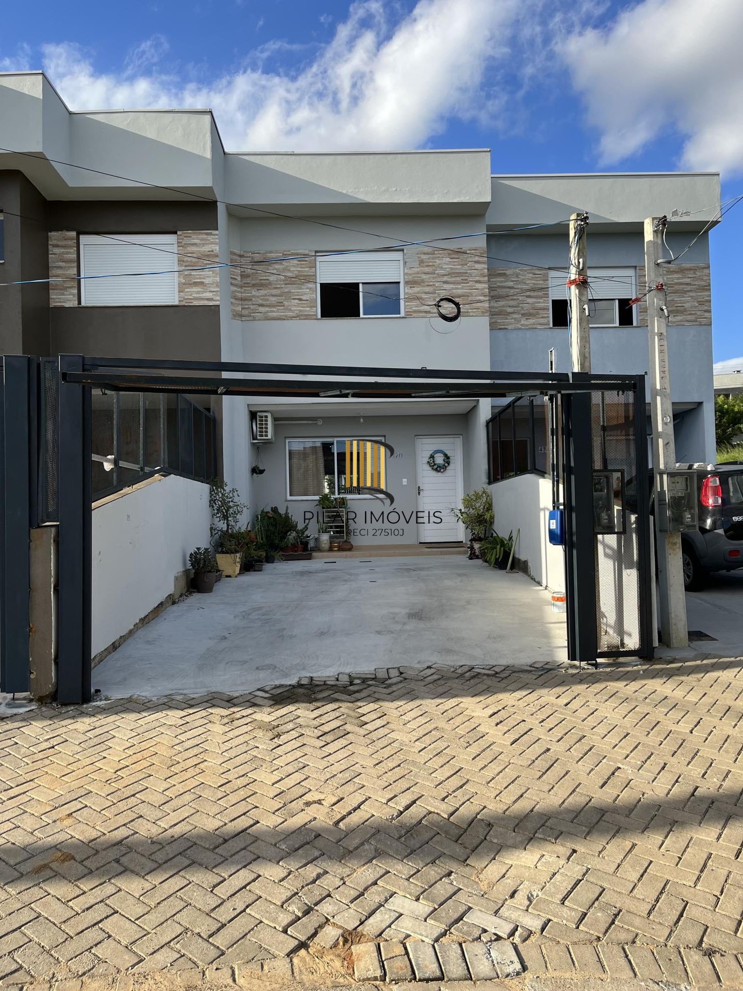 CASA 03 DORMITÓRIOS, 107m² , sendo 01 suíte, pátio, 01 vaga de garagem no RESIDENCIAL VERDES CAMPOS