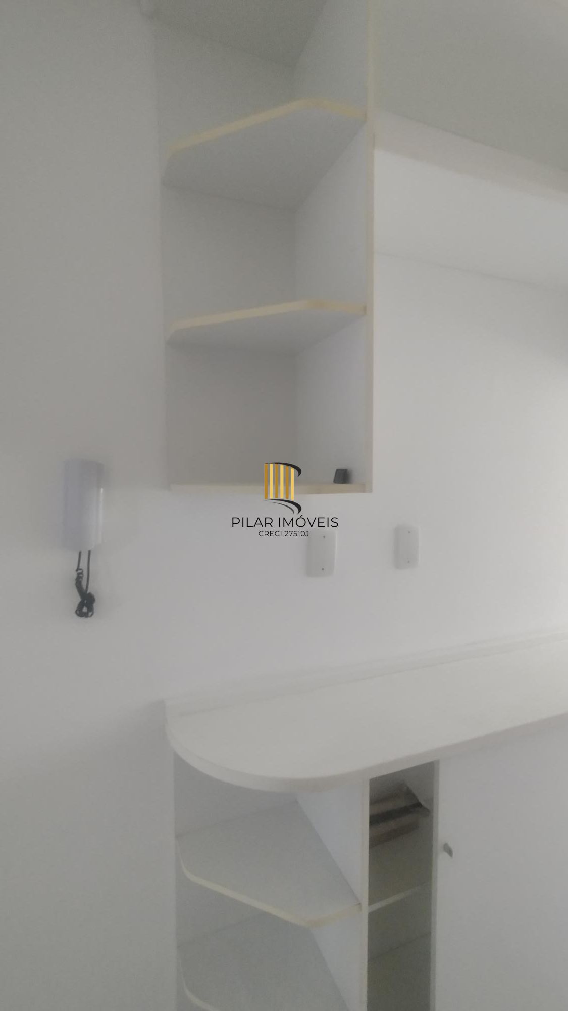 Apartamento 2 dormitórios com sacada no Partenon